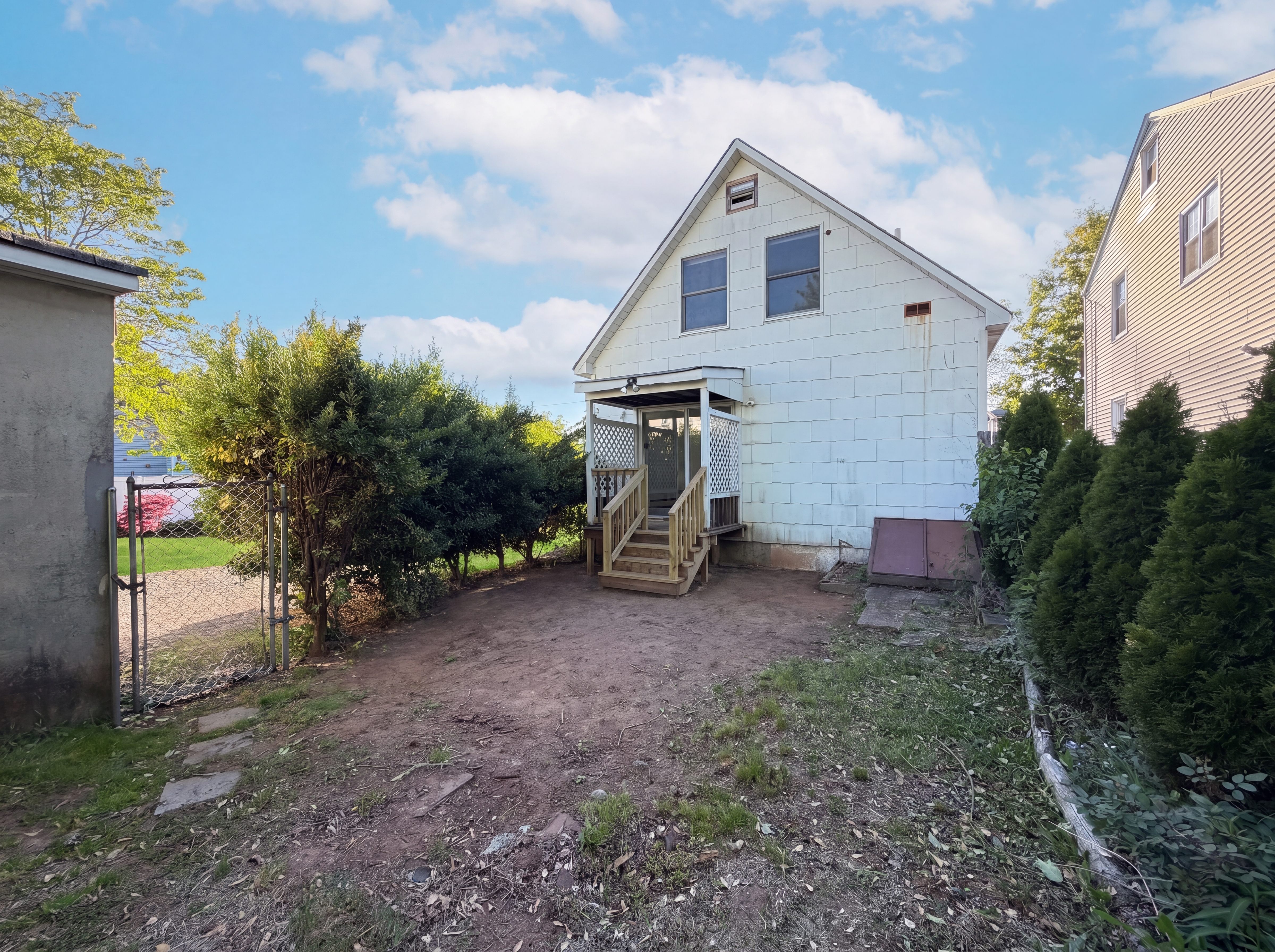 Photo 5 of 25 of 578 Garden Ave, Woodbridge, NJ