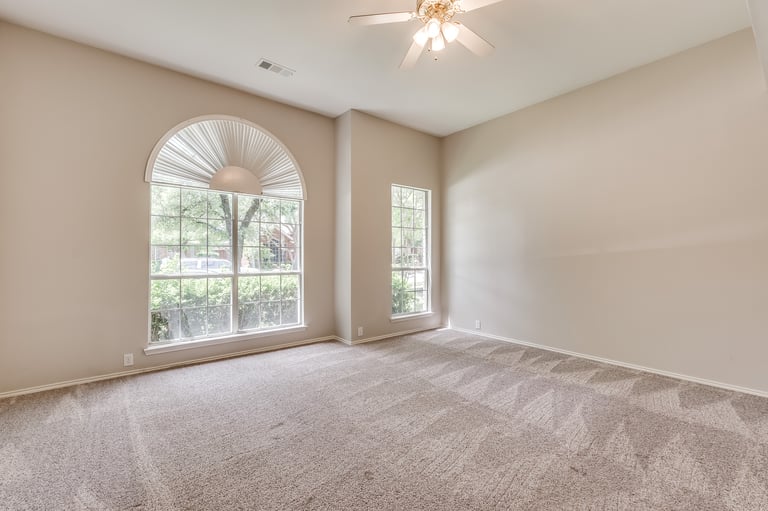 Photo 11 of 24 - 11250 Las Polamas Dr, Frisco, TX 75033