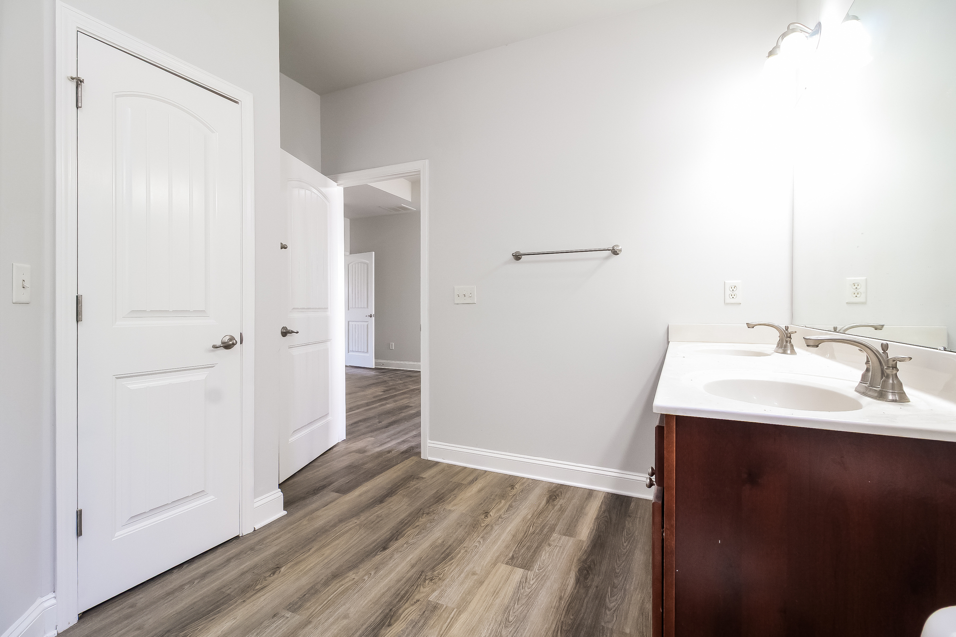 Photo 9 of 16 of 118 Winterwood Ct, Roebuck, SC