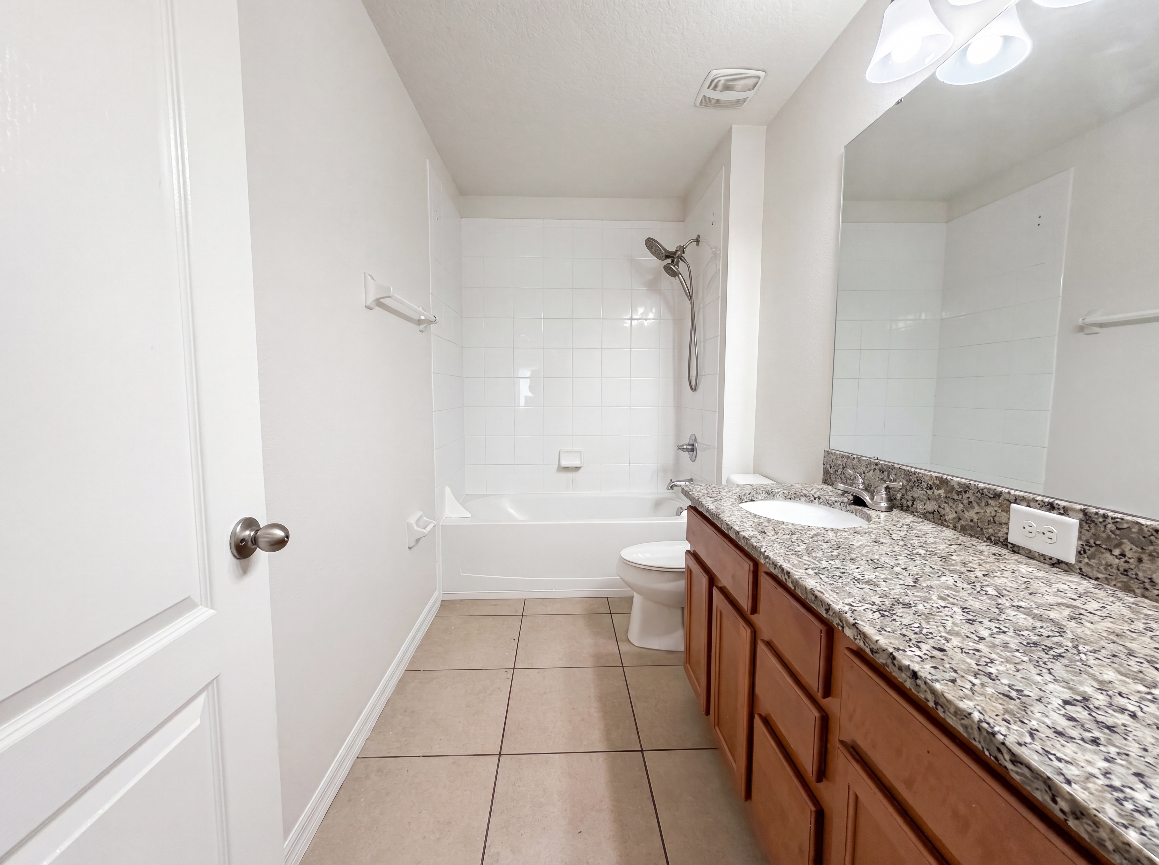 Photo 20 of 29 of 14207 Alistar Manor Dr, Wimauma, FL