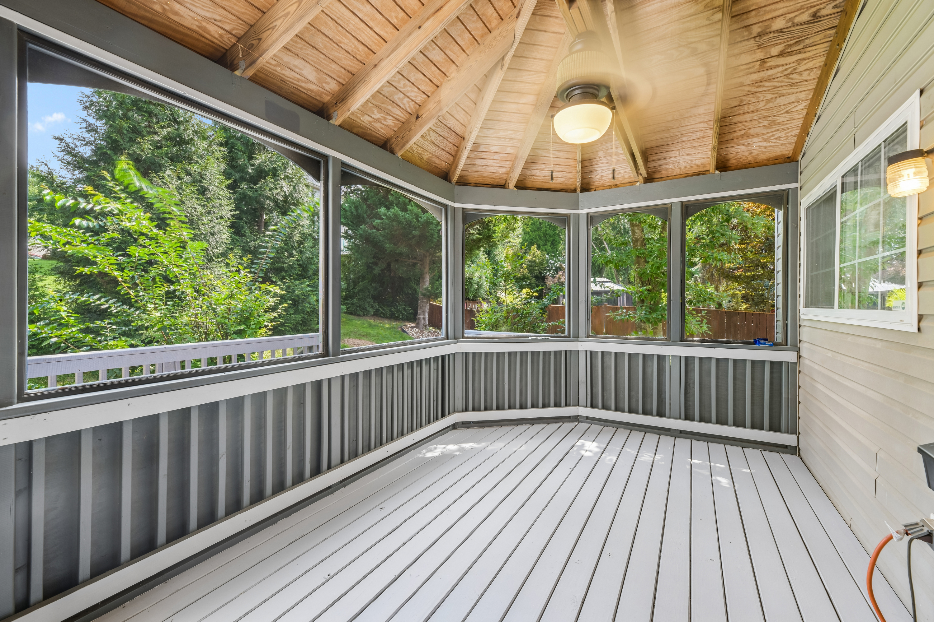 Photo 16 of 84 of 6046 Persinger House Ct, Manassas, VA
