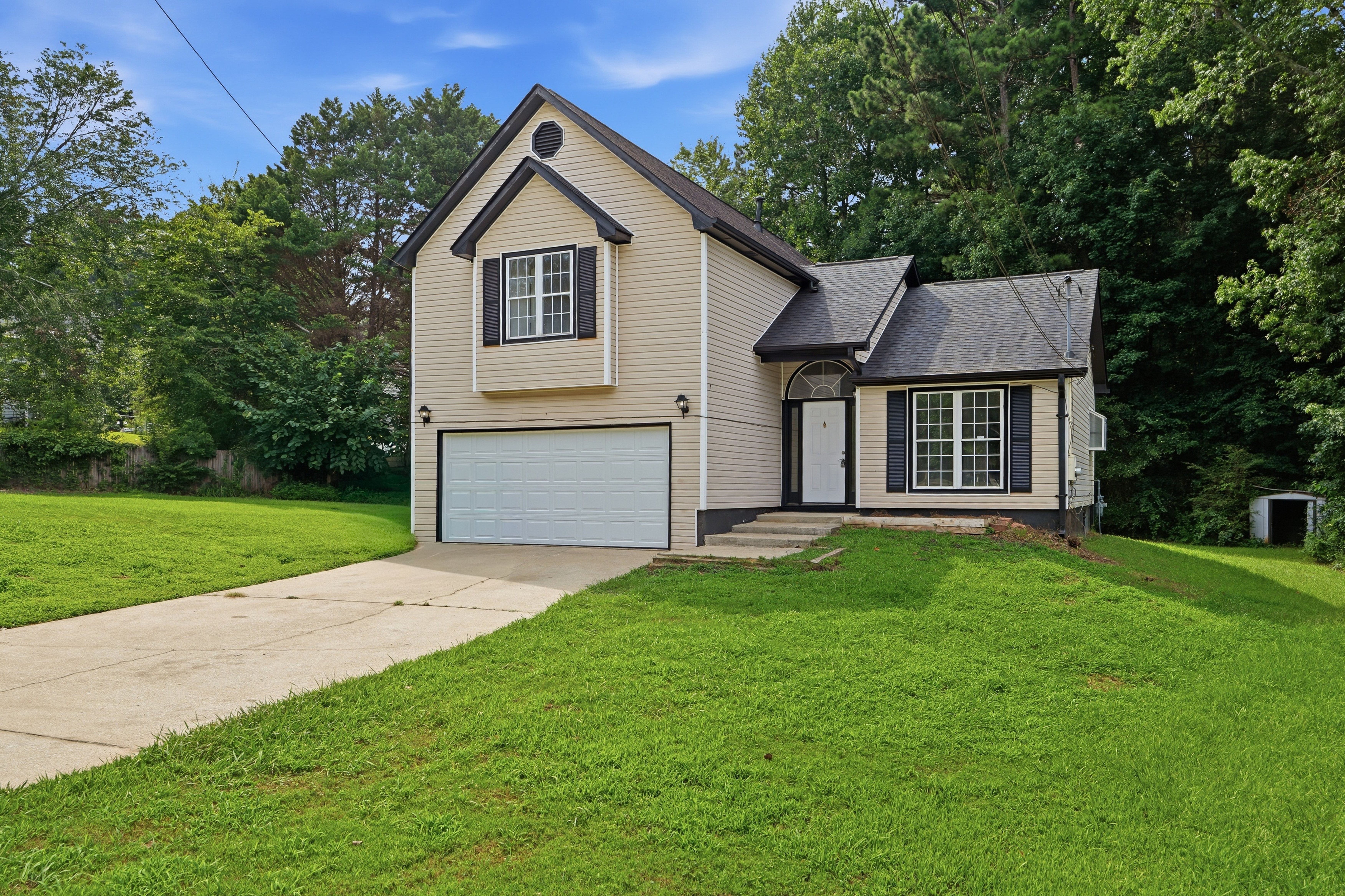 Photo 7 of 32 of 435 Churchill Ct, Jonesboro, GA