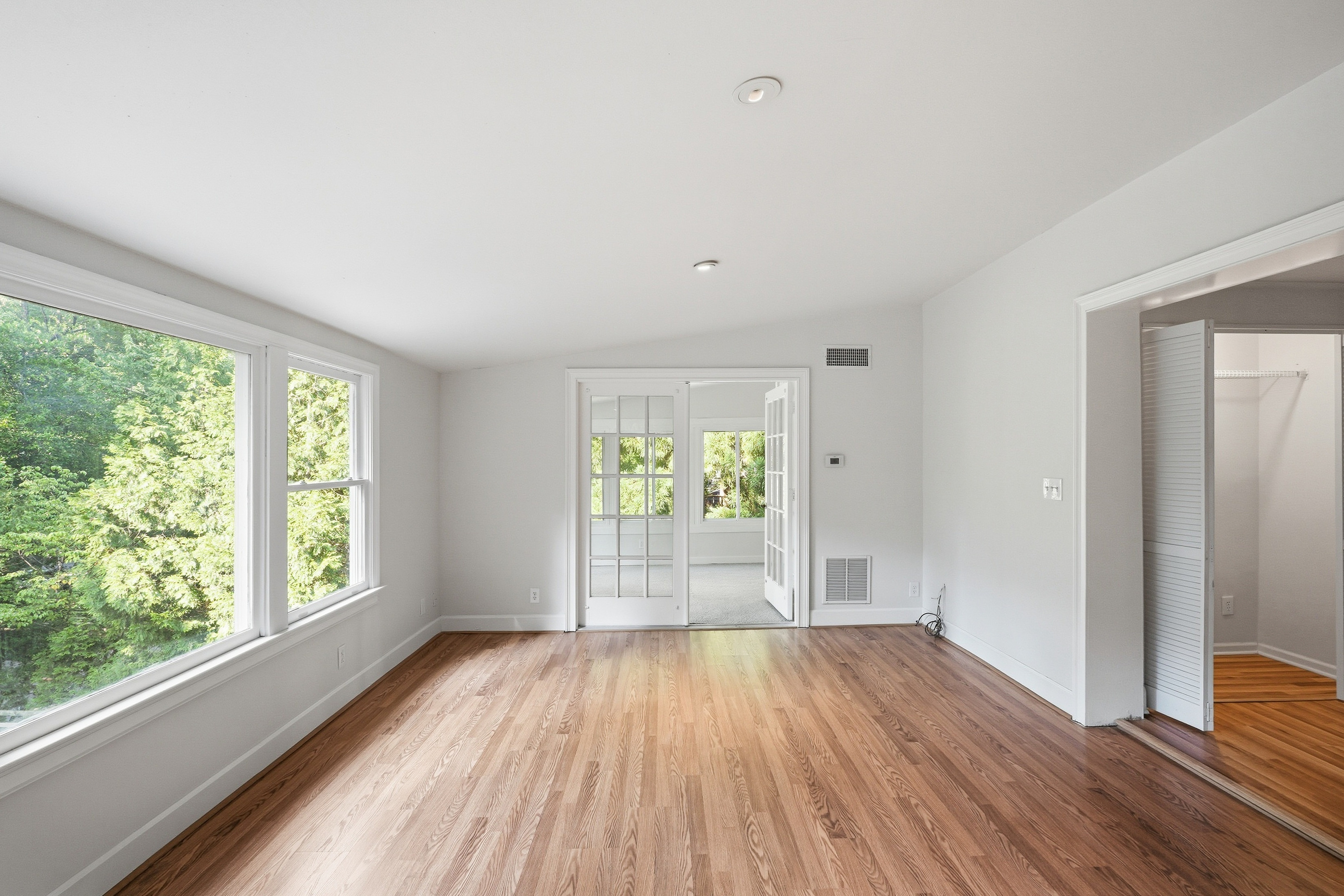 Photo 8 of 27 of 1133 Hudson Dr NE, Atlanta, GA