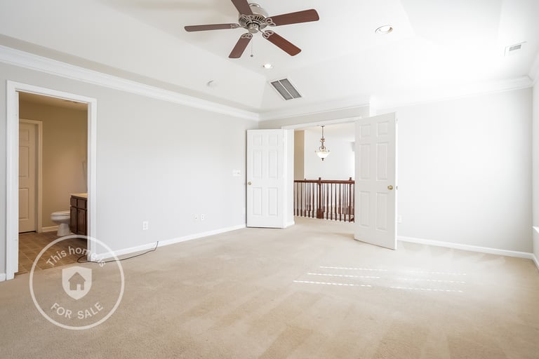 Photo 3 of 25 - 3100 Cynthiana Ct, Raleigh, NC 27610