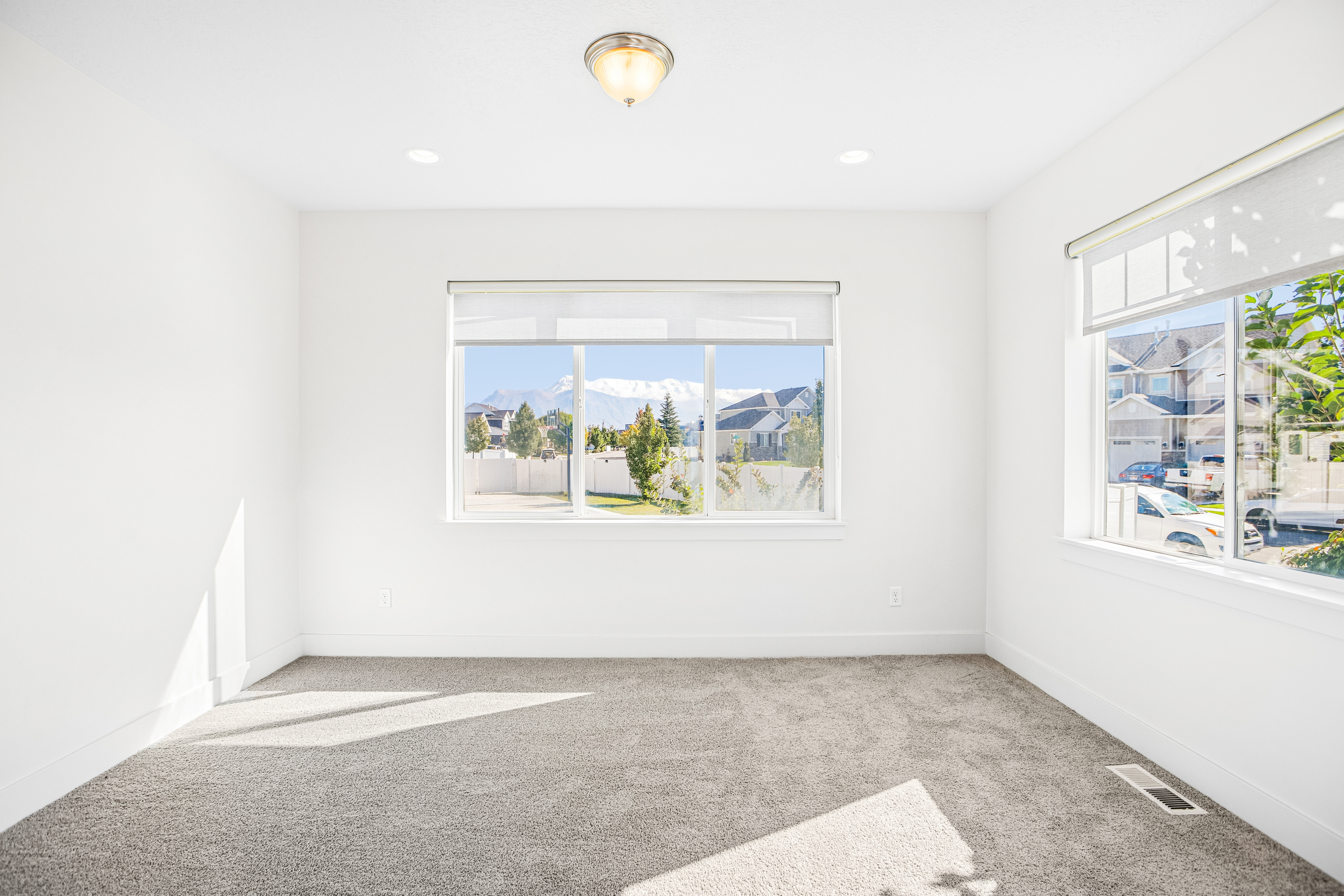Photo 17 of 43 of 2462 W Bluestem Dr, Lehi, UT