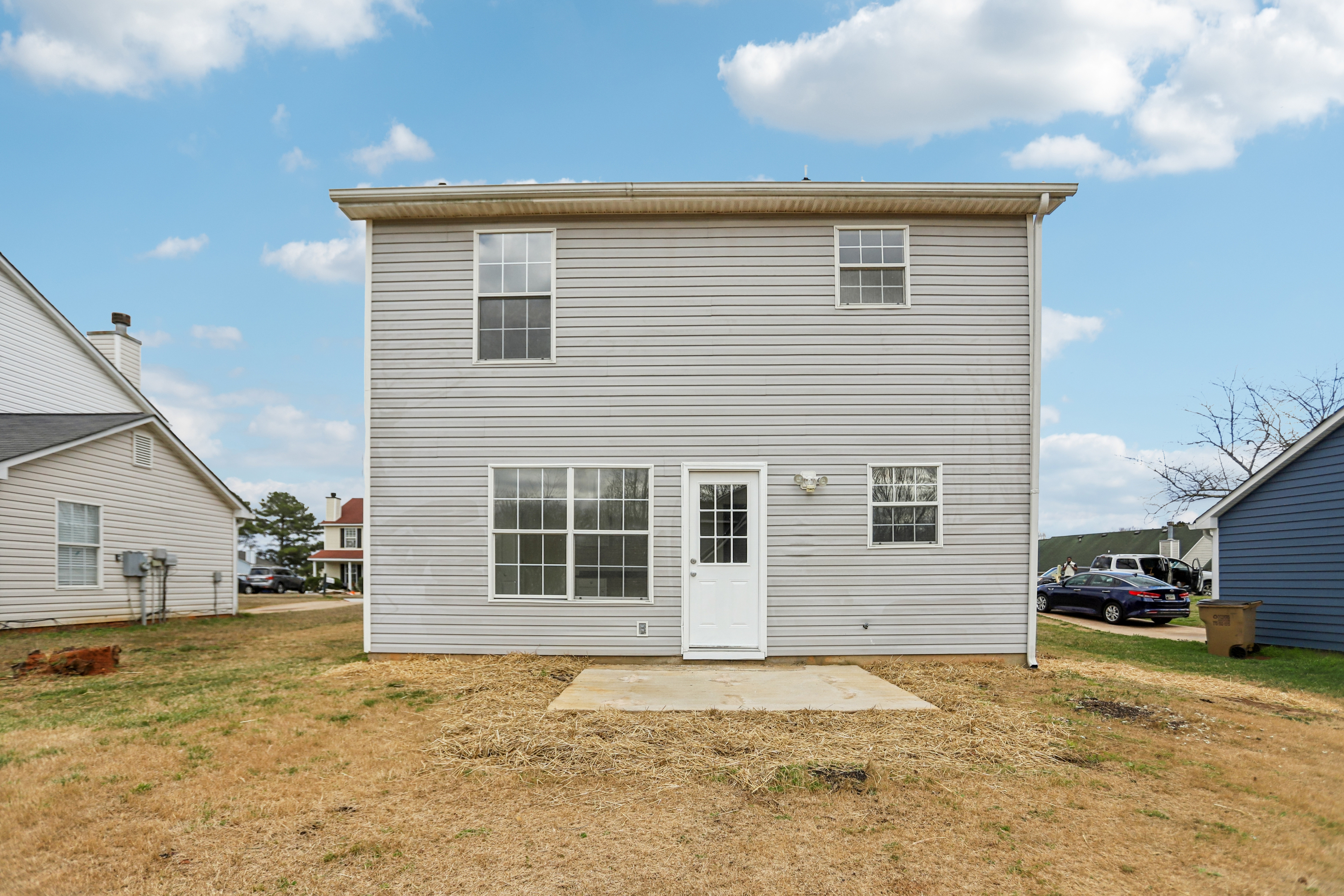 Photo 5 of 36 of 9445 Sleepy Hollow Ln, Jonesboro, GA