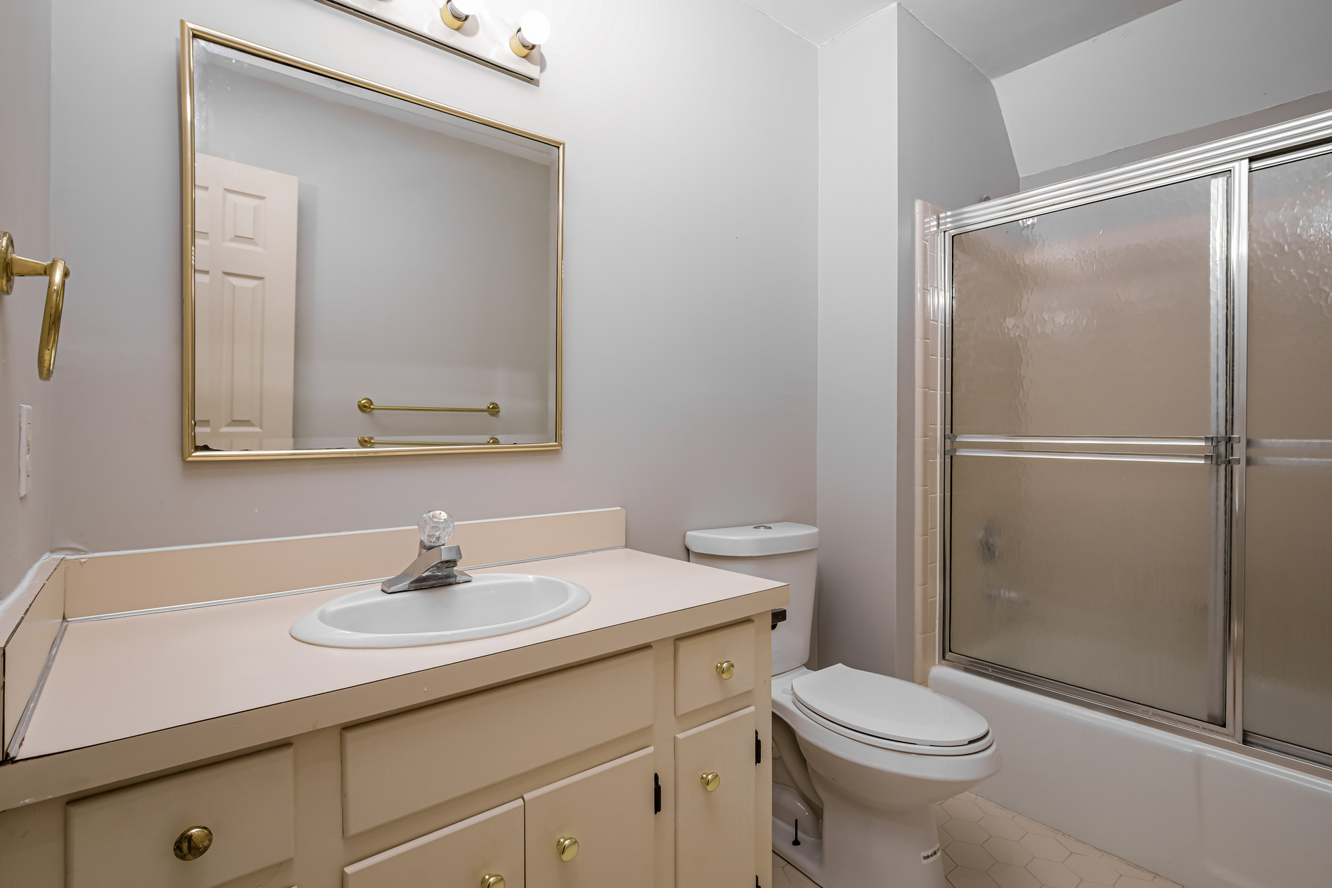 Photo 18 of 22 of 4037 Brassfield Dr, Rocky Mount, NC