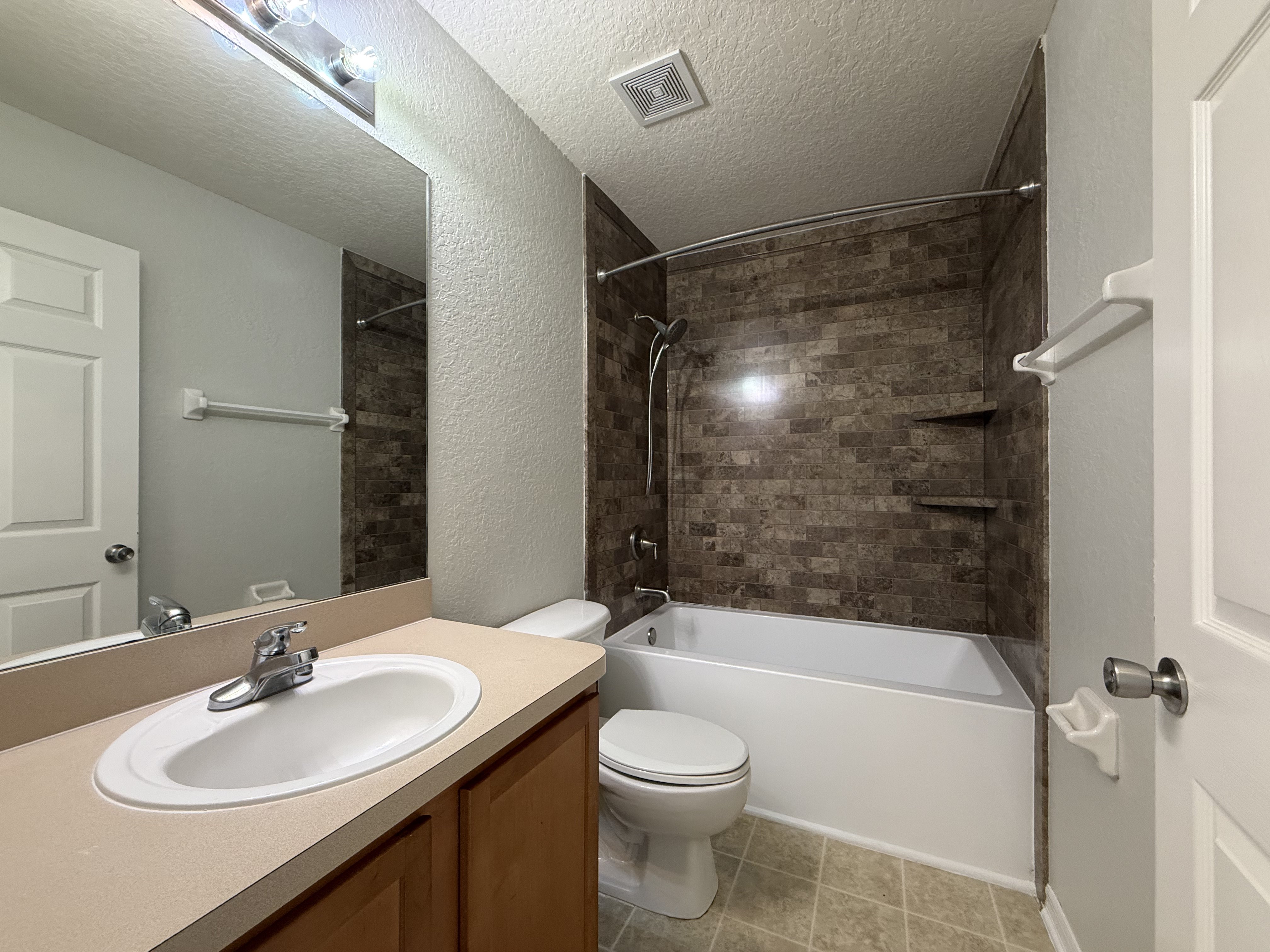 Photo 12 of 29 of 6041 Parnell Ave, Spring Hill, FL