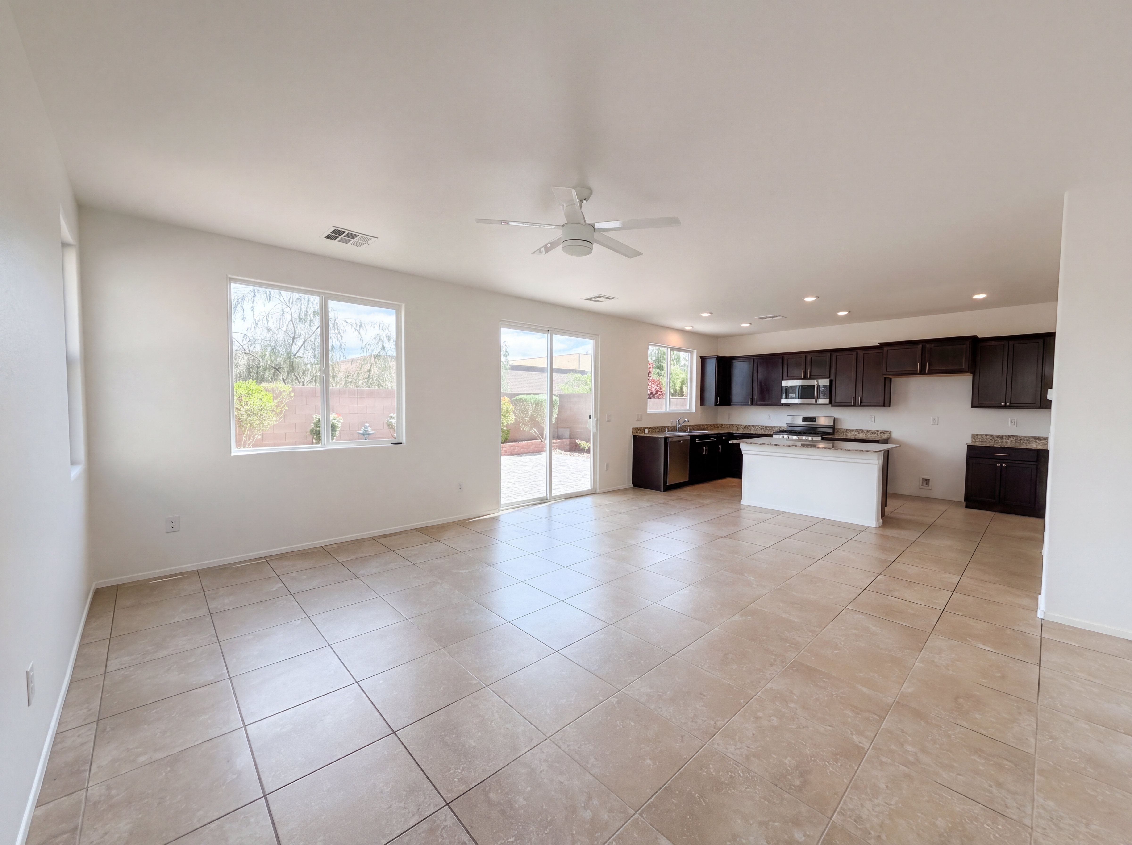 Photo 15 of 52 of 4036 White Opal St, Las Vegas, NV