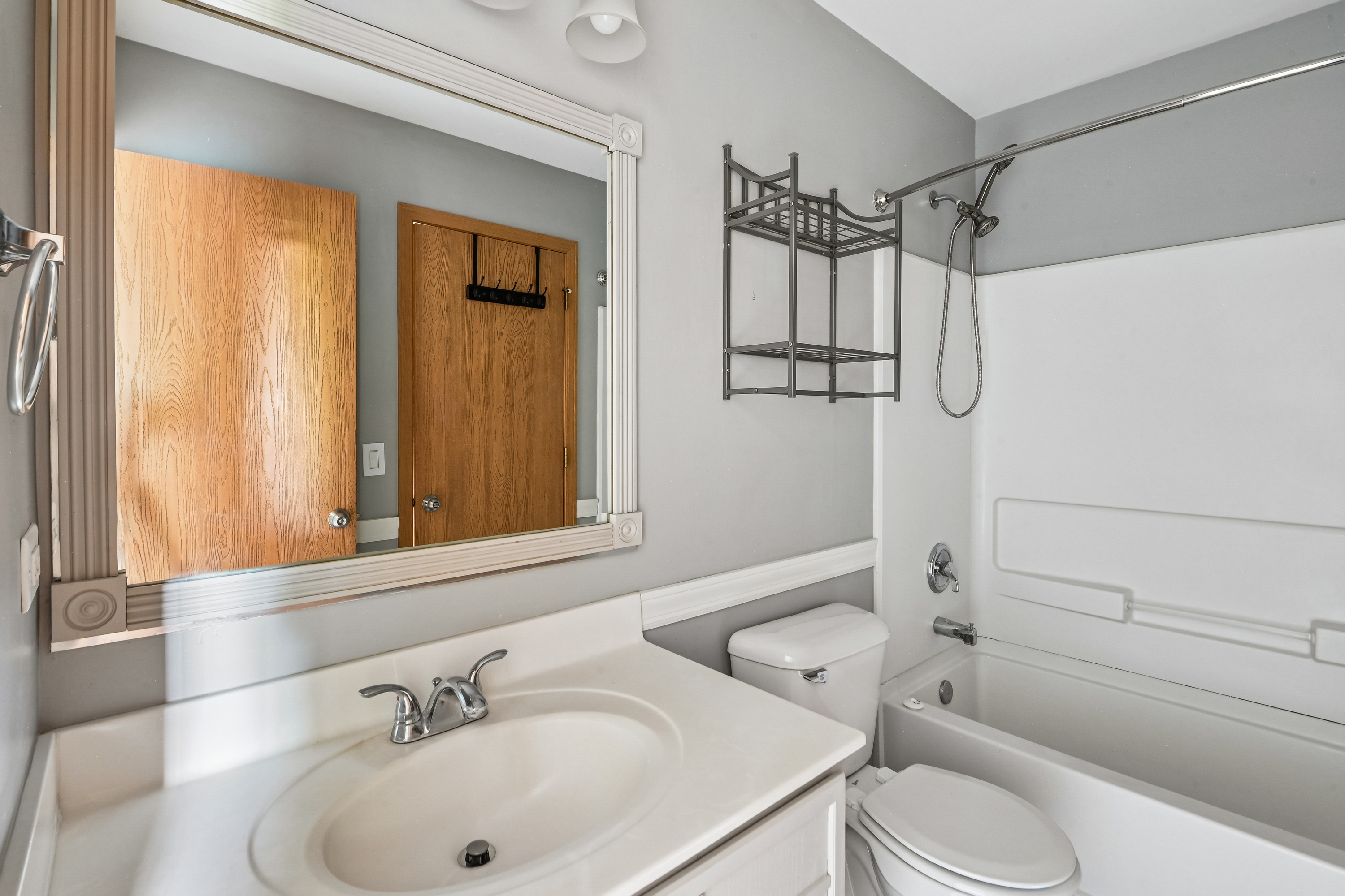 Photo 7 of 33 of 1212 Courtland Cir, Plainfield, IL