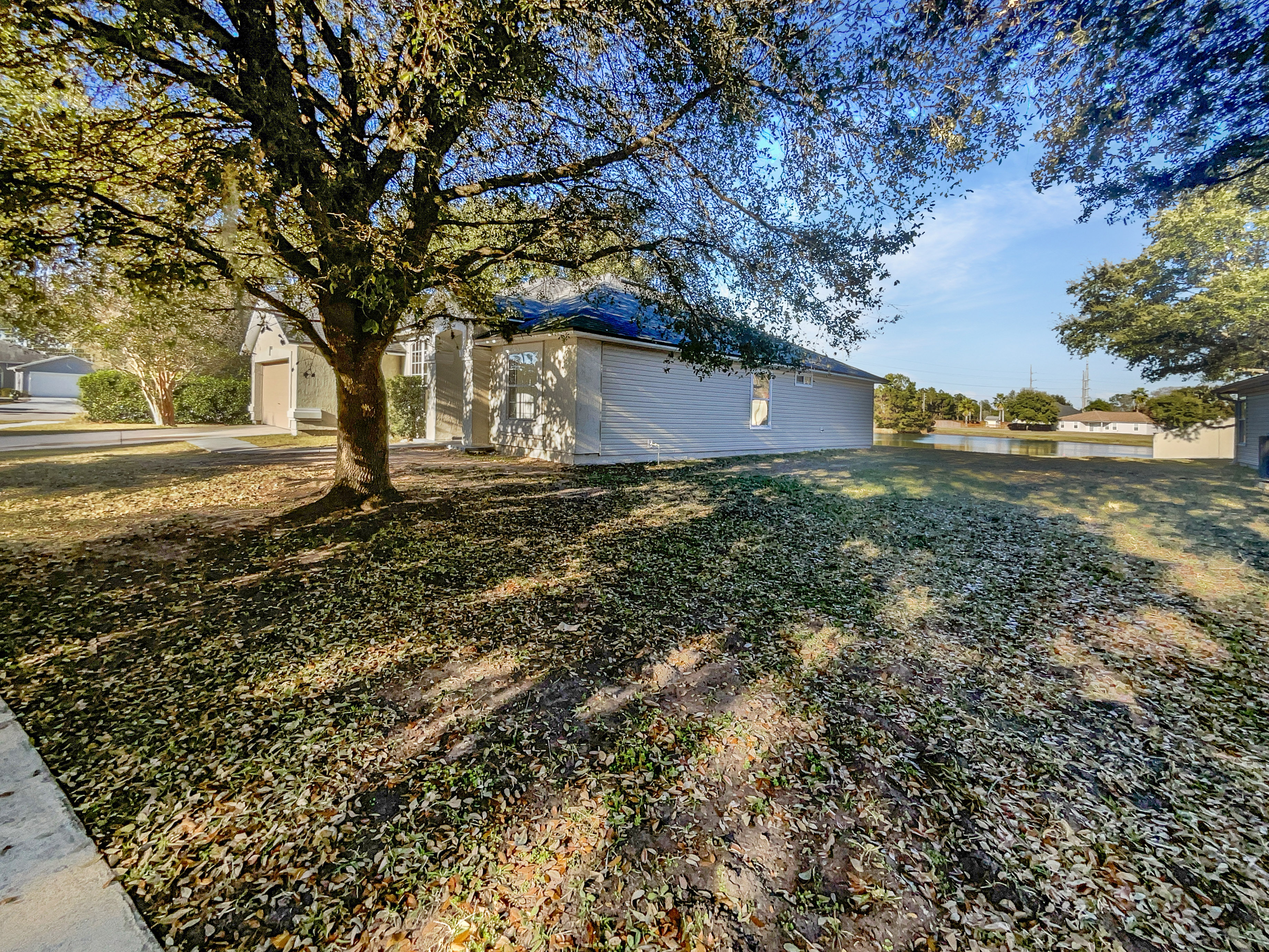 Photo 7 of 18 of 6891 Clinton Corners Dr W, Jacksonville, FL