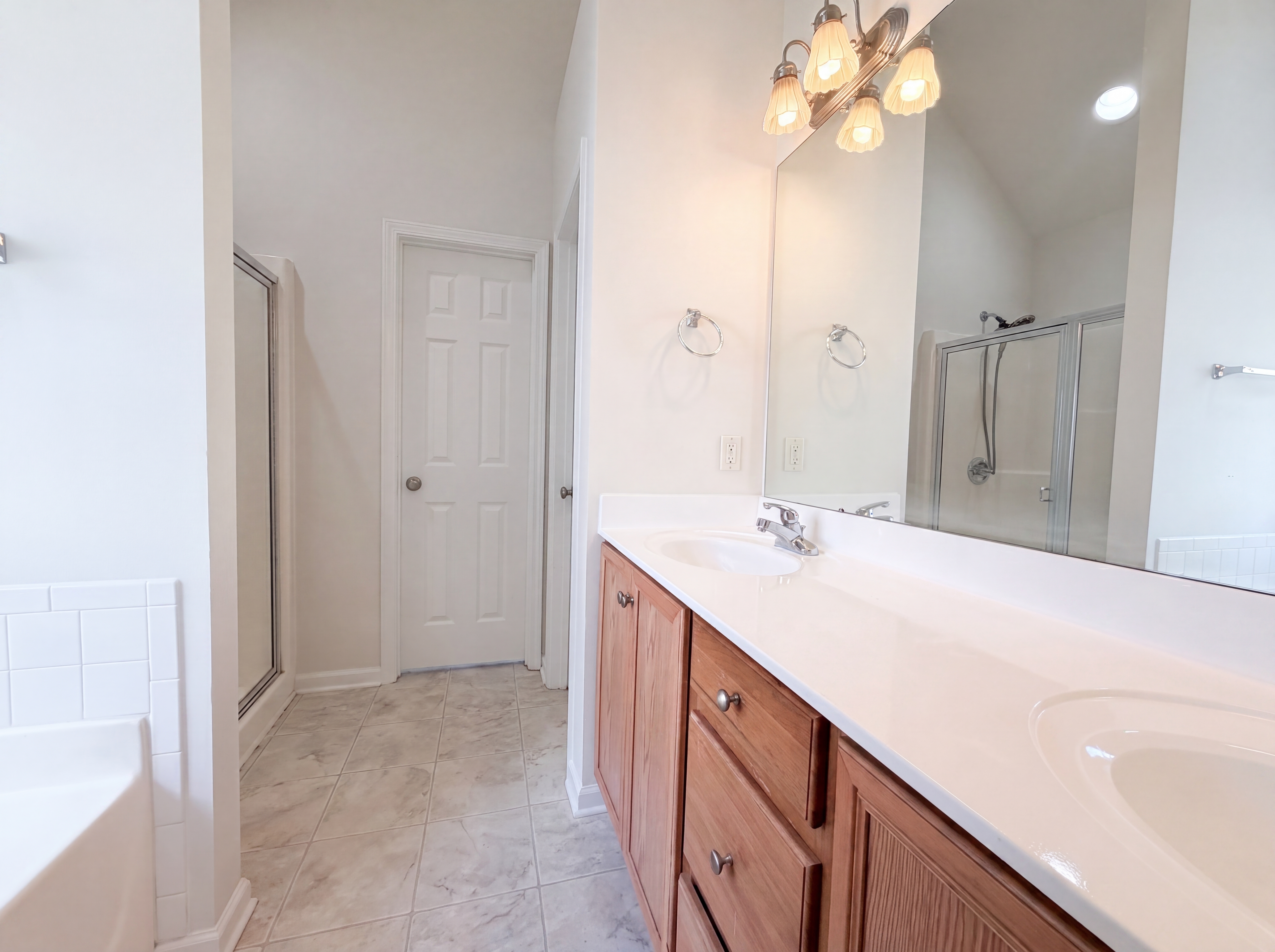 Photo 6 of 16 of 301 River Birch Cir, Mooresville, NC