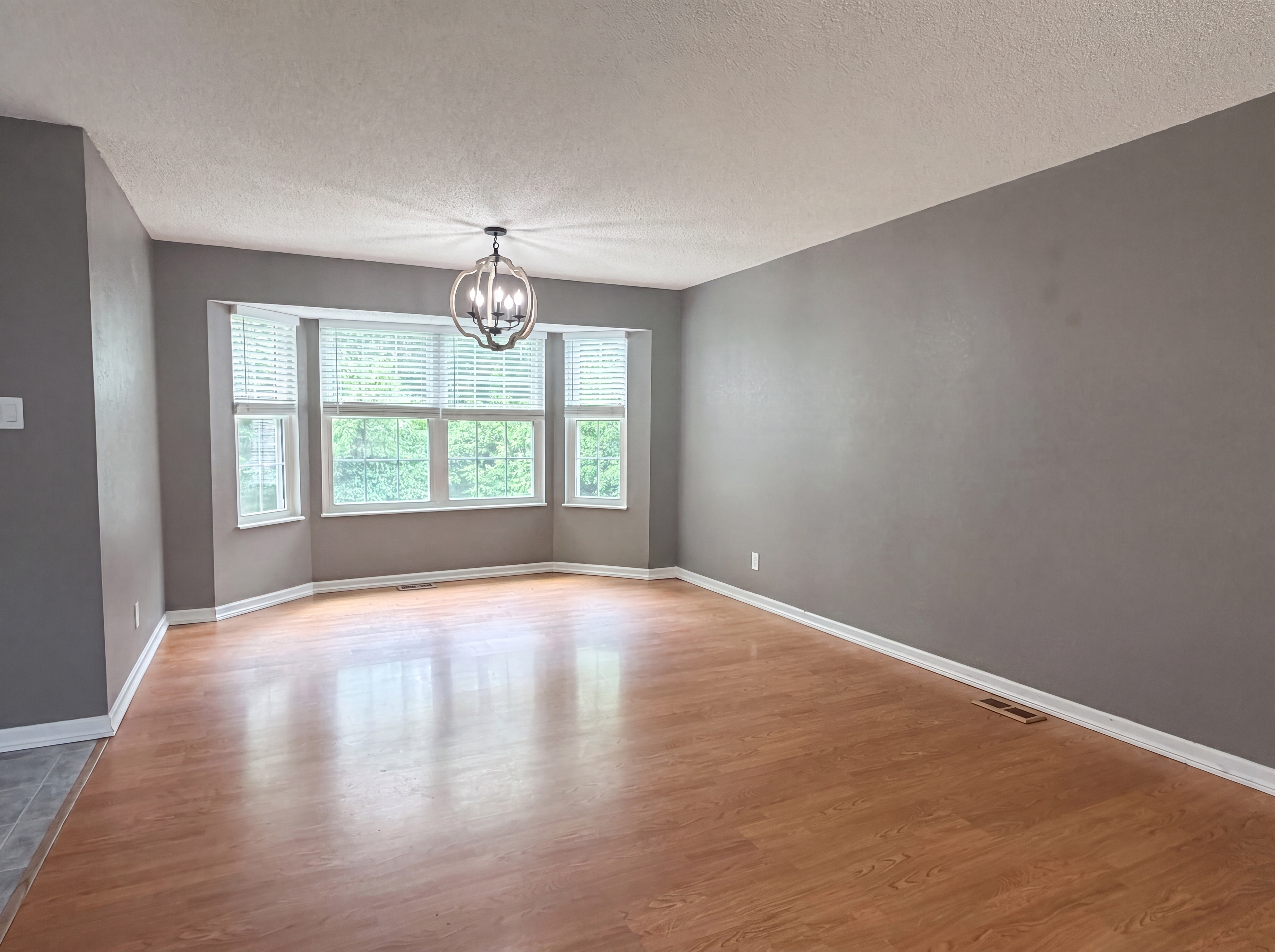 Photo 7 of 21 of 912 Mill Creek Dr, Imperial, MO