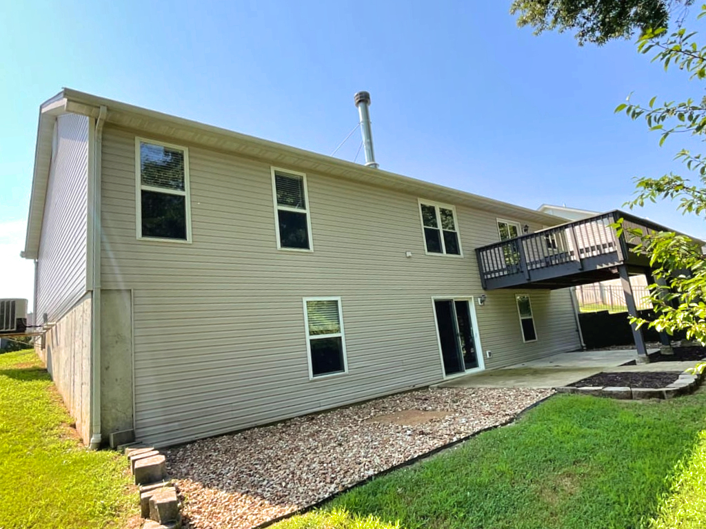 Photo 8 of 25 of 191 Gardenia Dr, Troy, MO