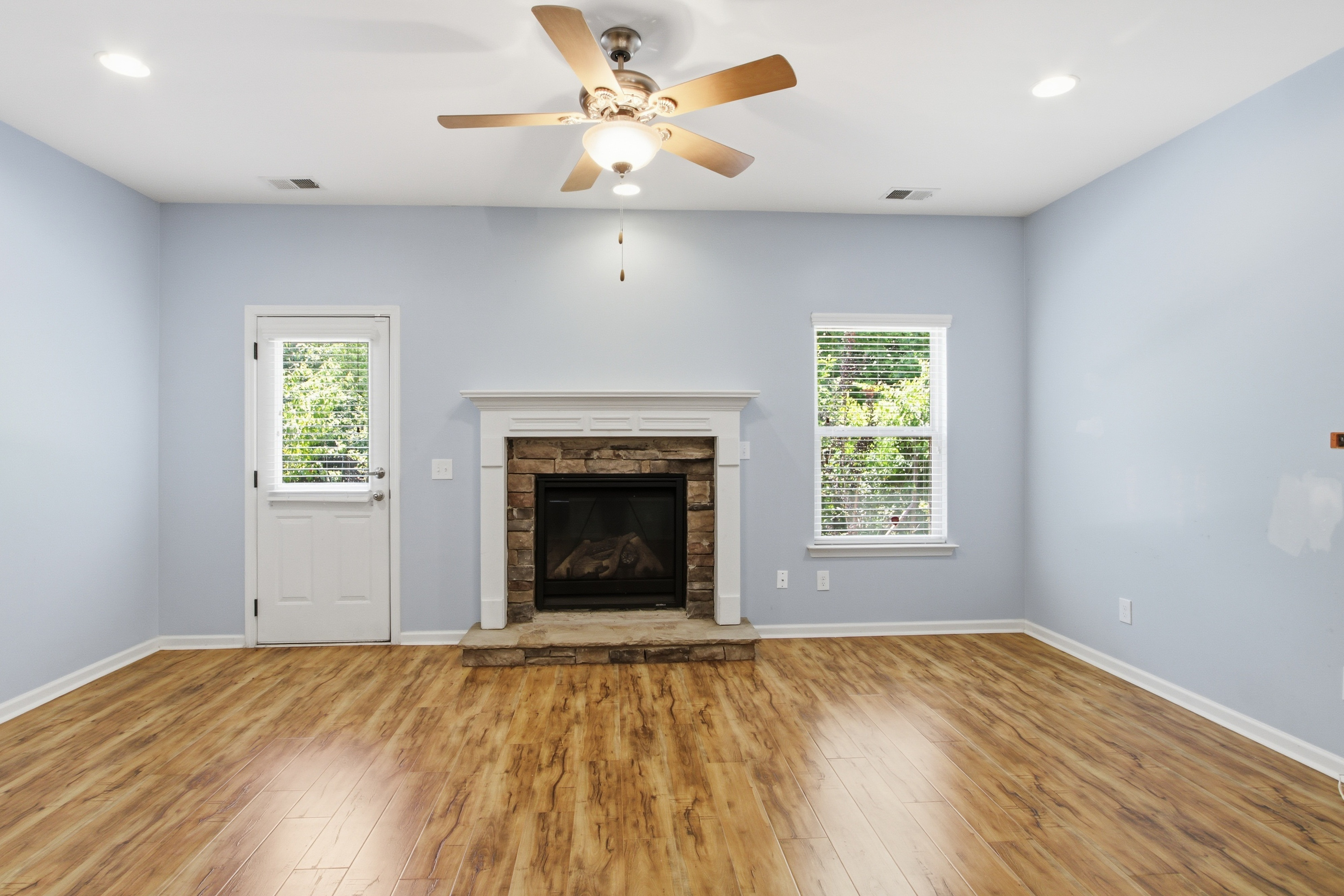 Photo 3 of 37 of 5047 Little Harbor Way, Acworth, GA