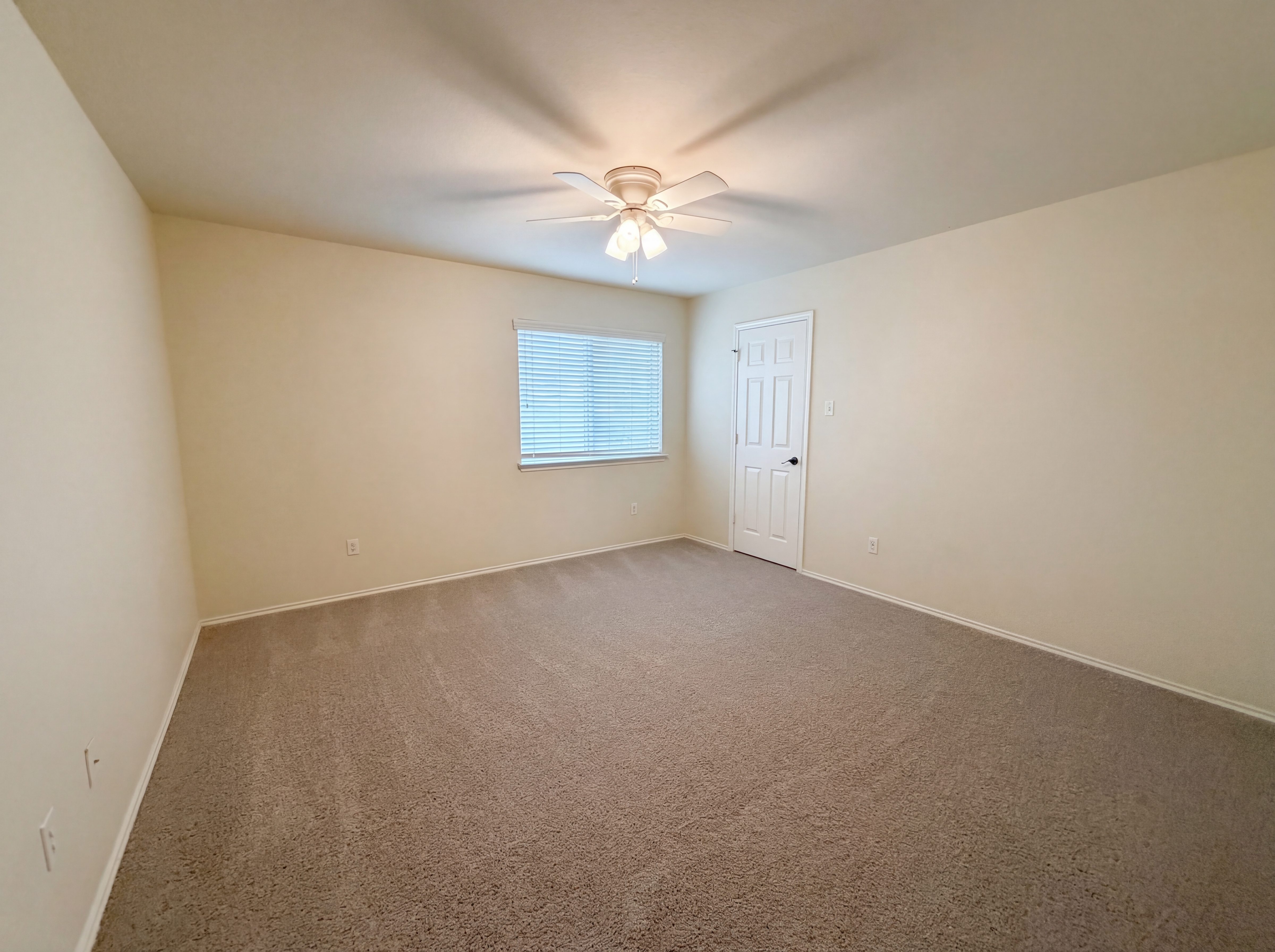 Photo 20 of 24 of 6206 Suellen Ln, Killeen, TX