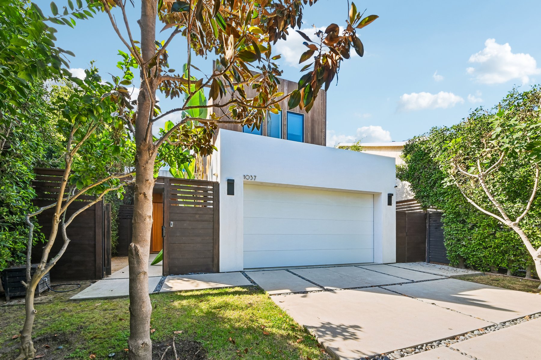 Photo 1 of 1037 Palms Blvd