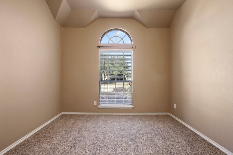 Photo 14 of 29 - 2308 Calmont Dr, Arlington, TX 76001