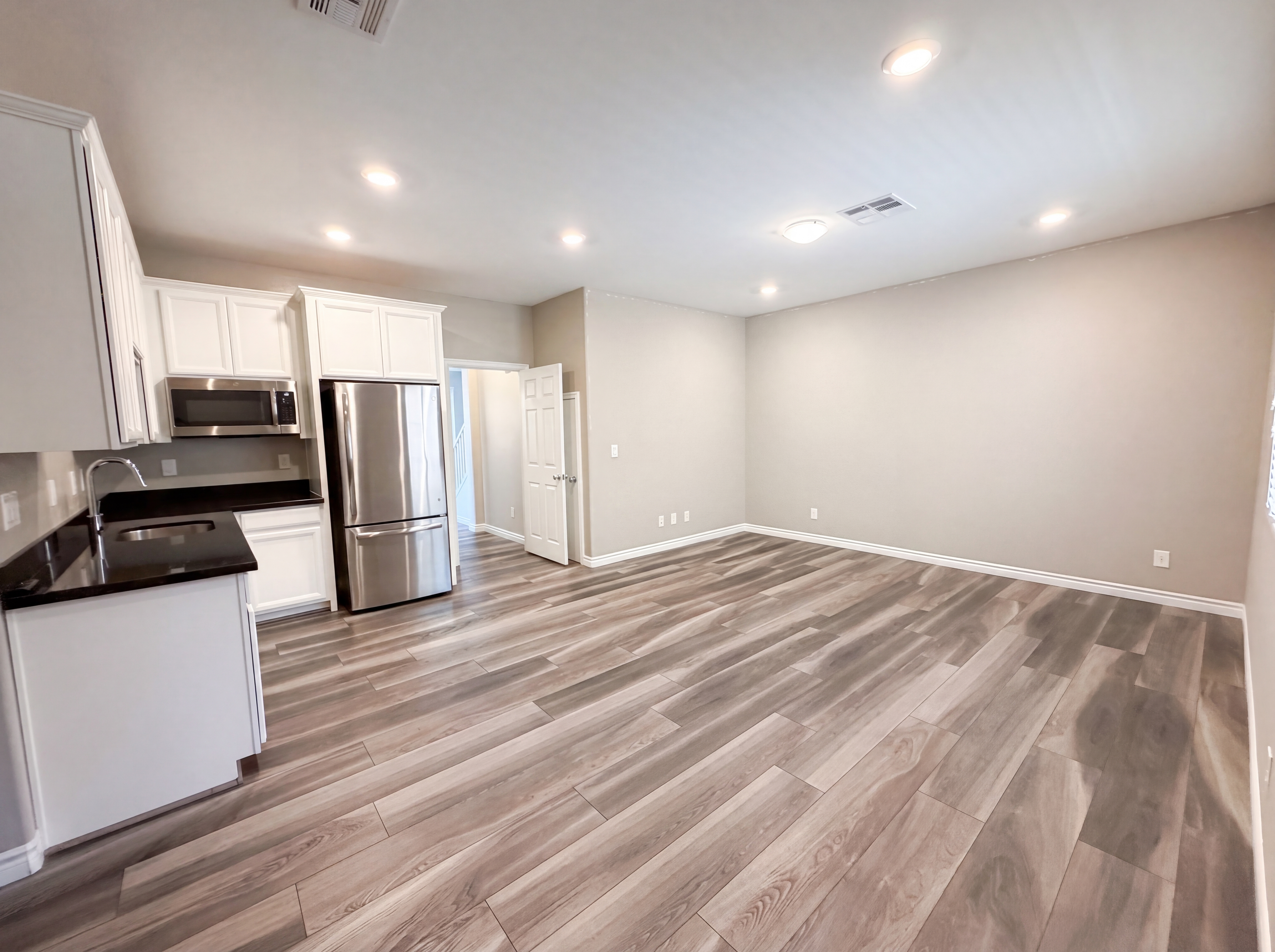 Photo 15 of 56 of 1418 Dire Wolf Ave, North Las Vegas, NV
