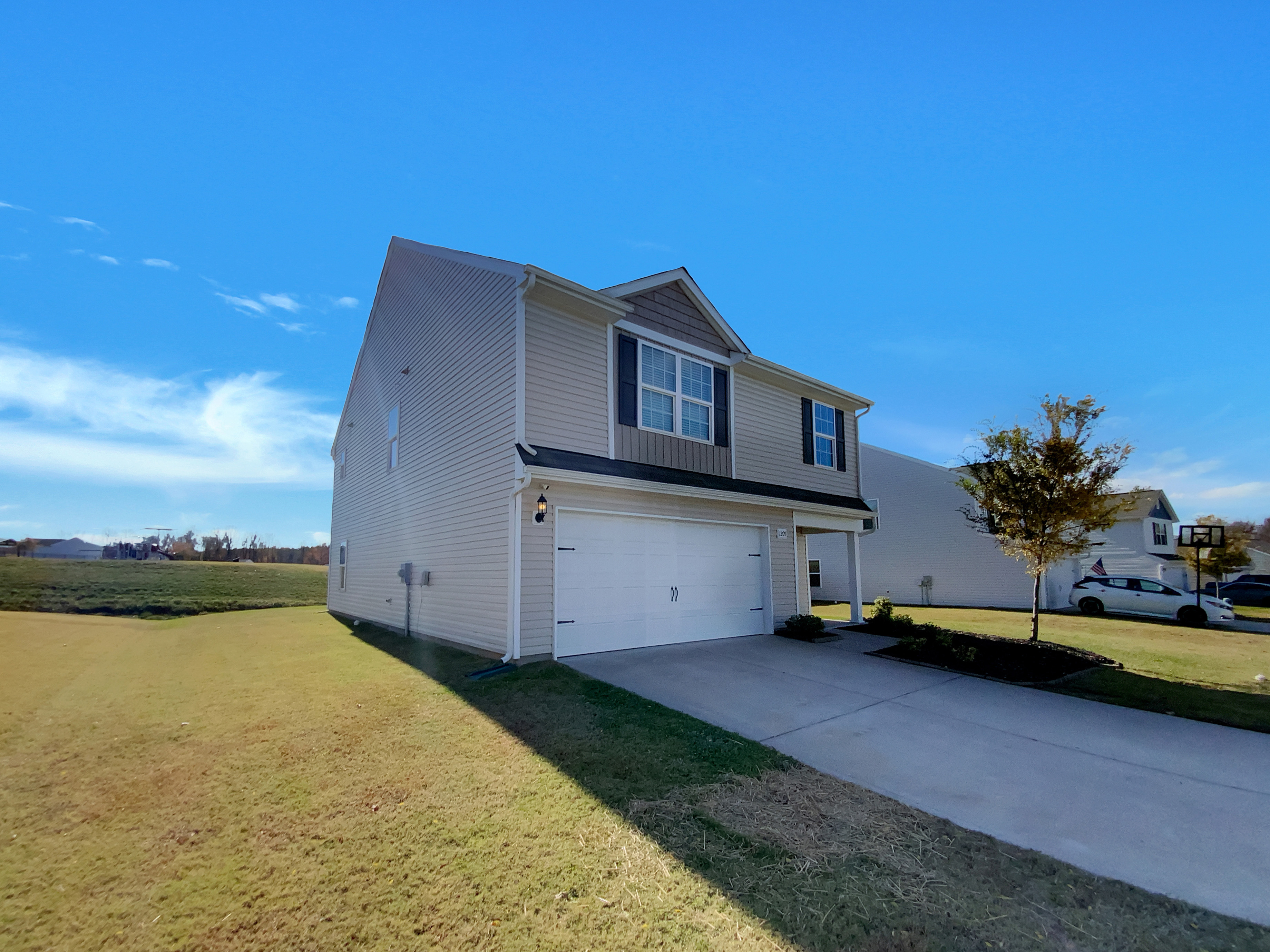 Photo 7 of 23 of 1205 Standing Oak Dr, Salisbury, NC