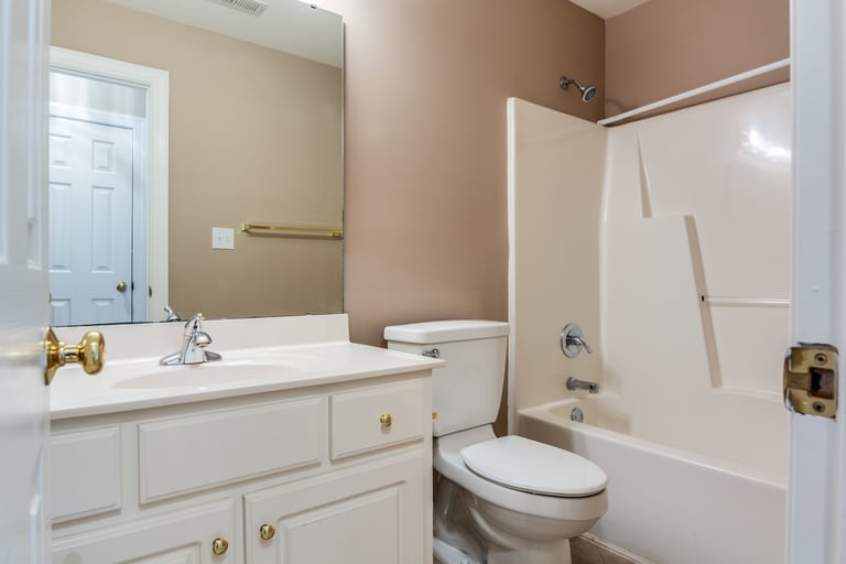 Photo 17 of 25 - 120 Brampton Cir, Clayton, NC 27527