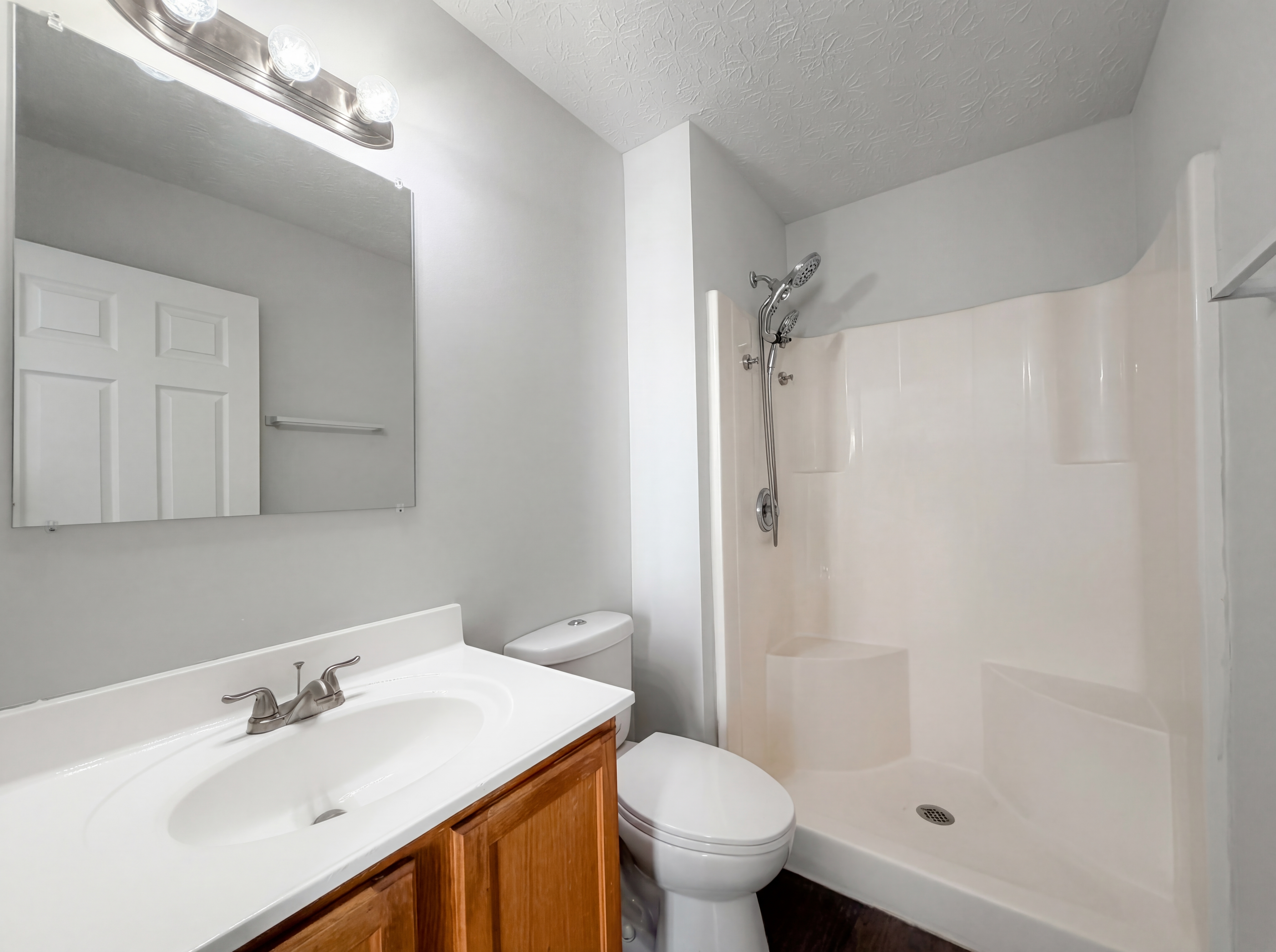 Photo 13 of 25 of 5691 Matuka Dr, Columbus, OH