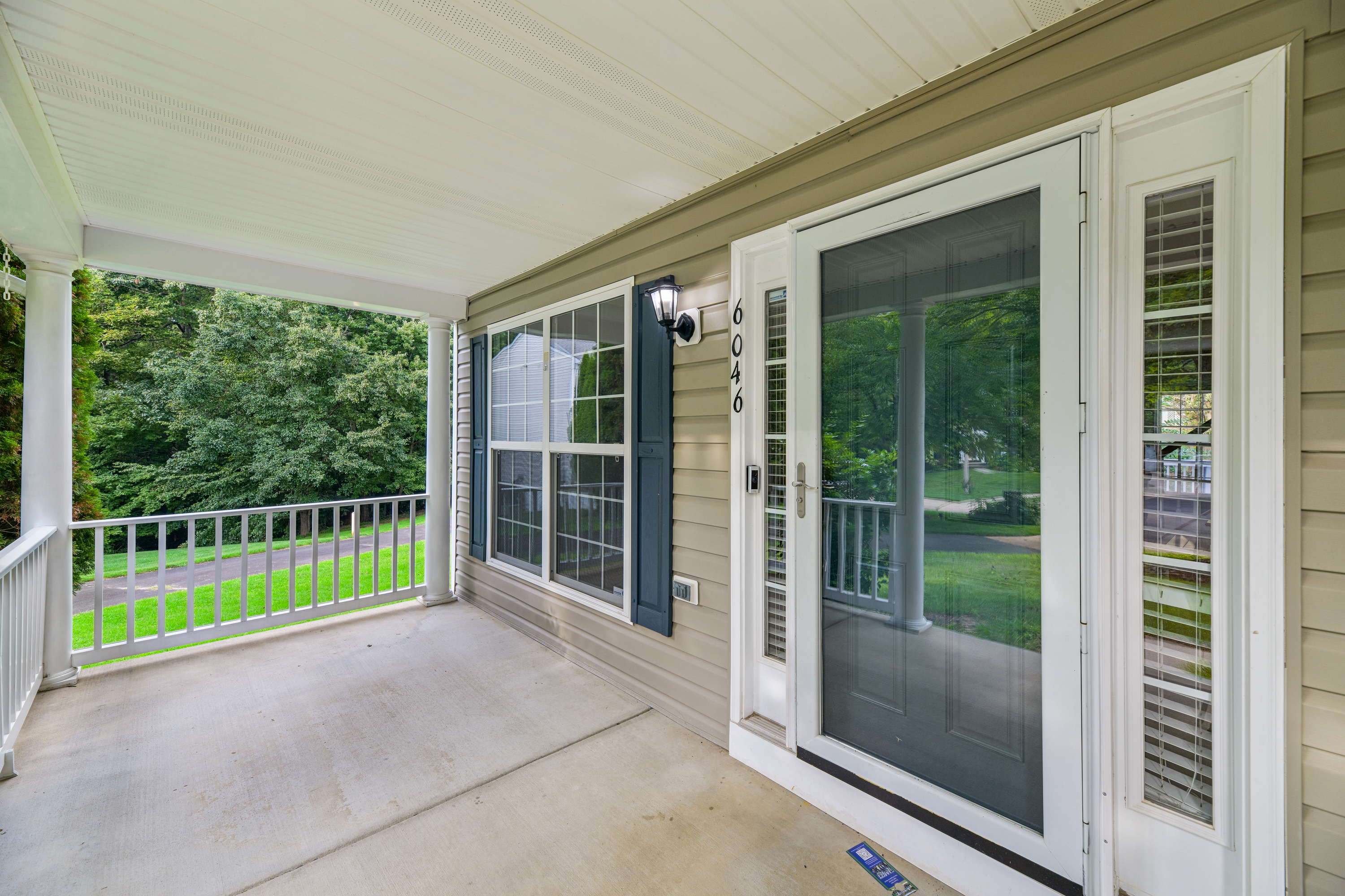 Photo 36 of 84 of 6046 Persinger House Ct, Manassas, VA