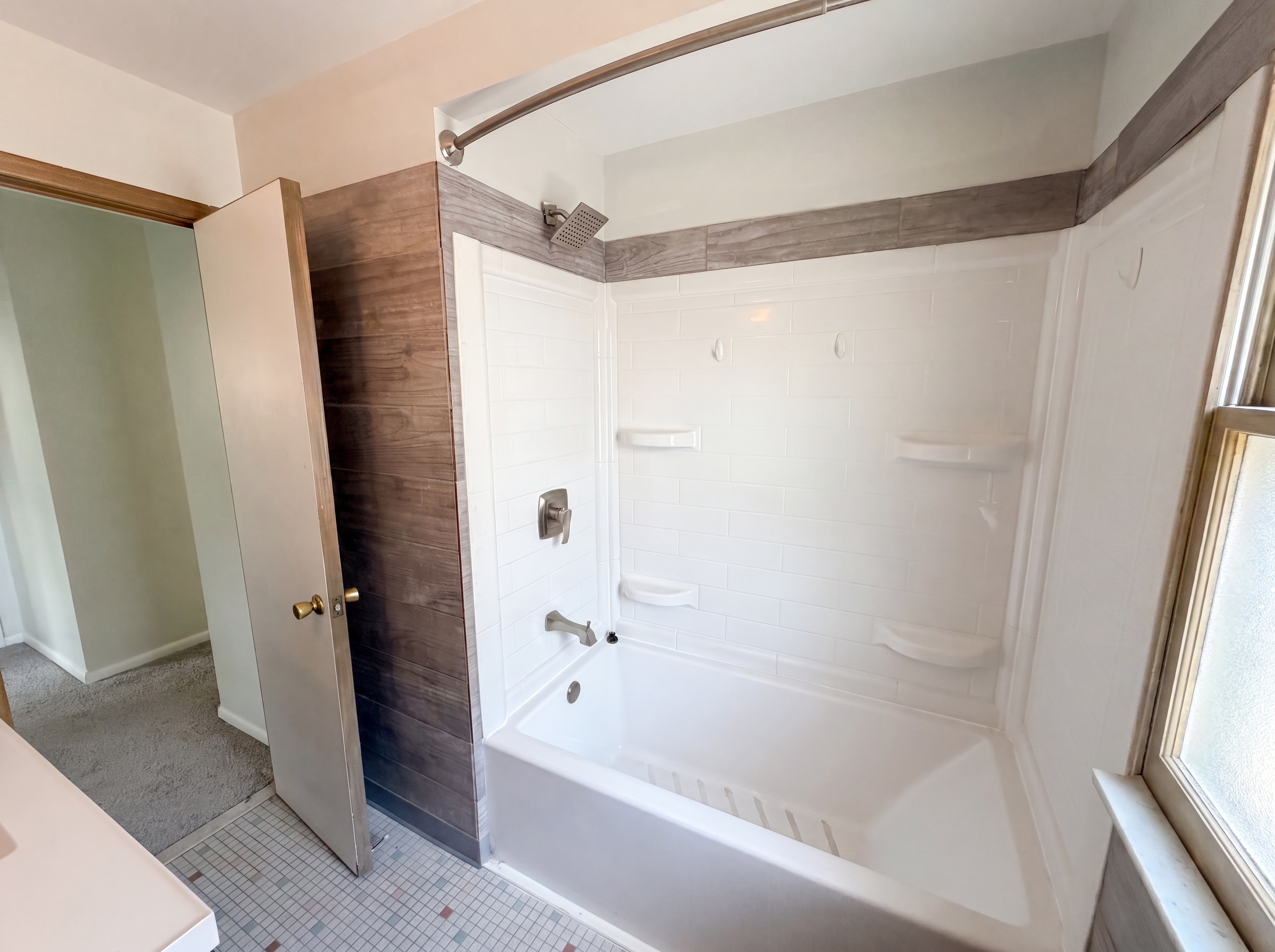 Photo 14 of 19 of 13606 Carpenter Rd, Cleveland, OH