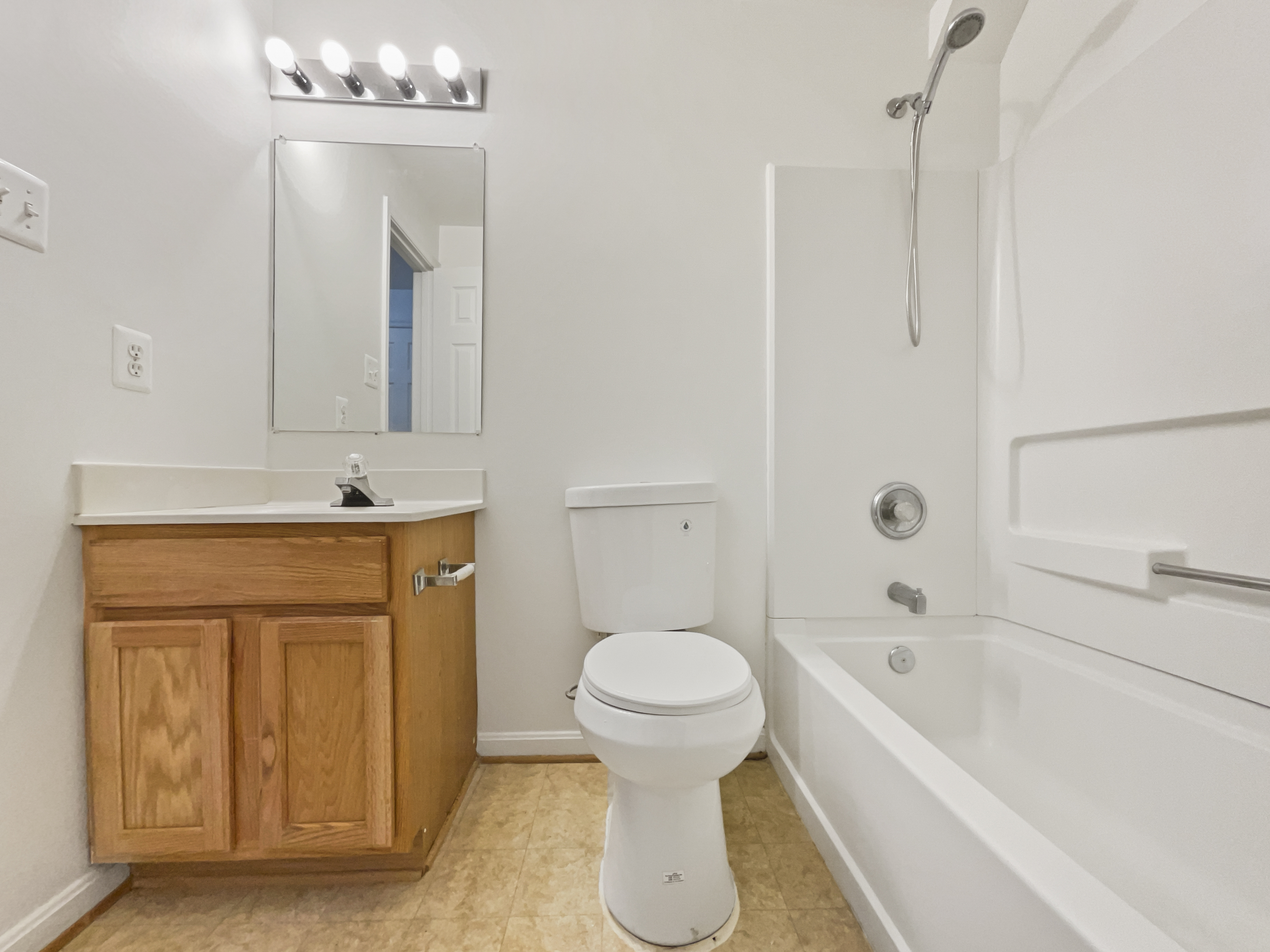 Photo 30 of 45 of 10800 Nautica Pl, White Plains, MD