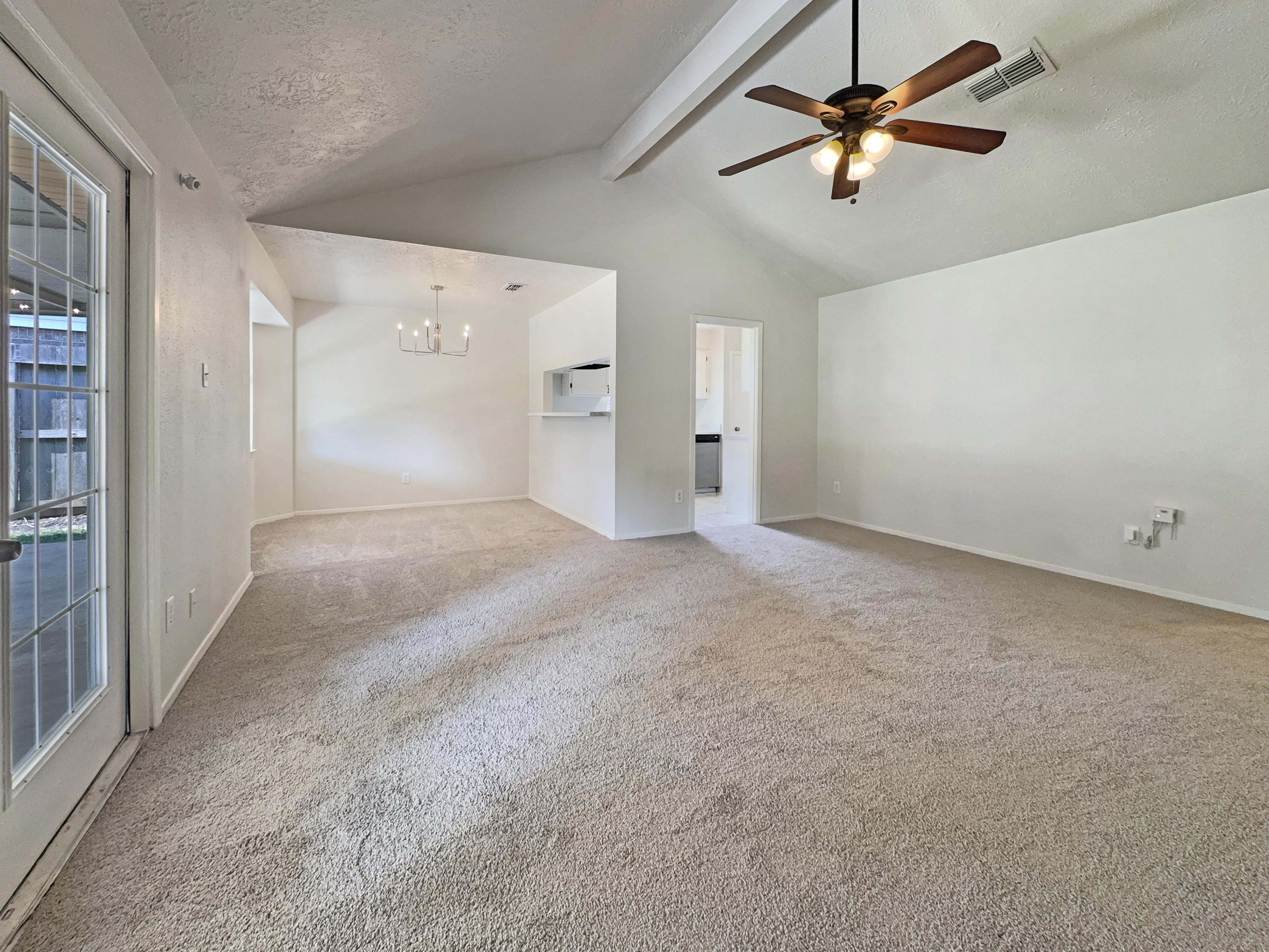 Photo 10 of 19 of 10110 Willmont Rd, La Porte, TX