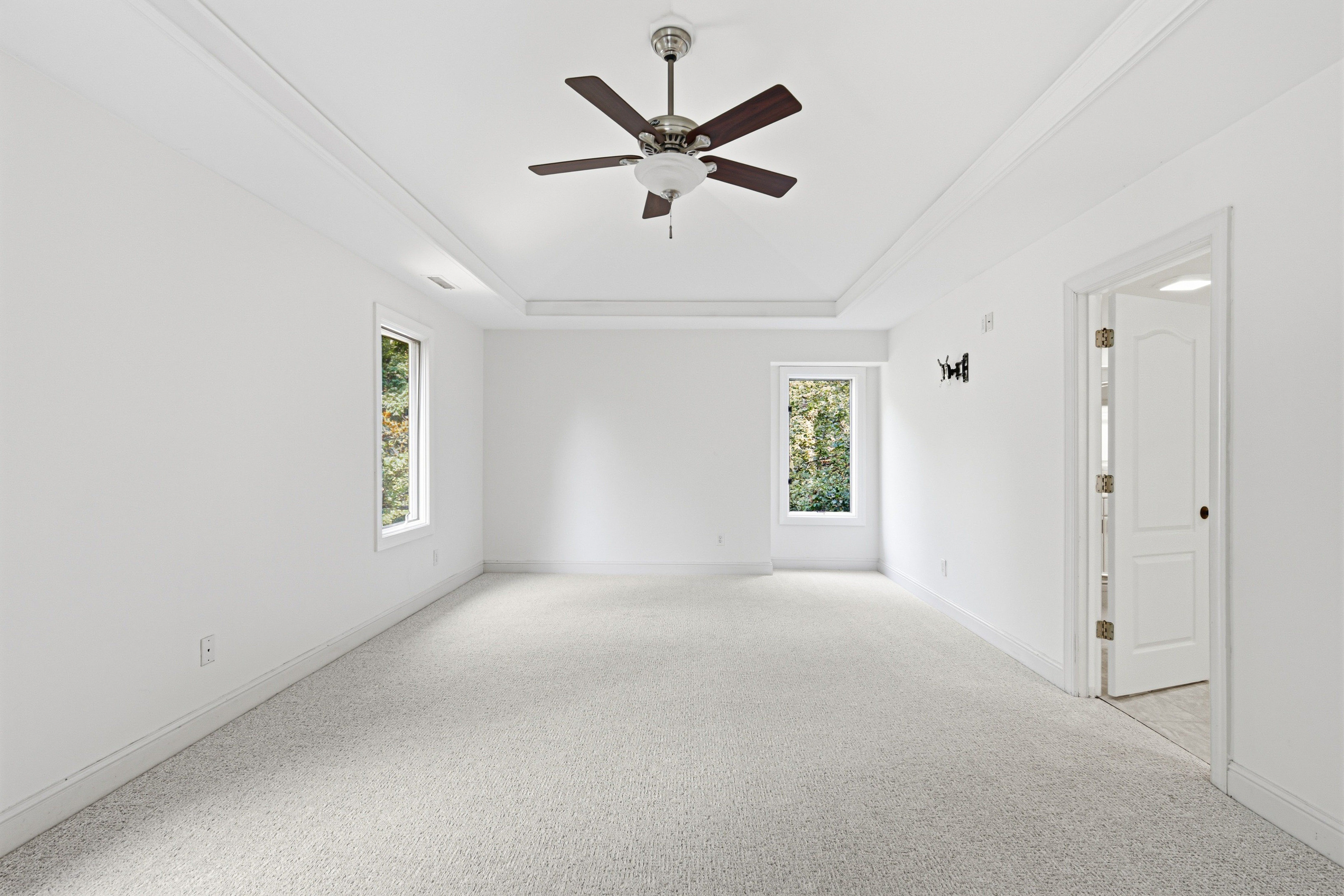 Photo 4 of 84 of 7030 Willowick Dr, Brentwood, TN
