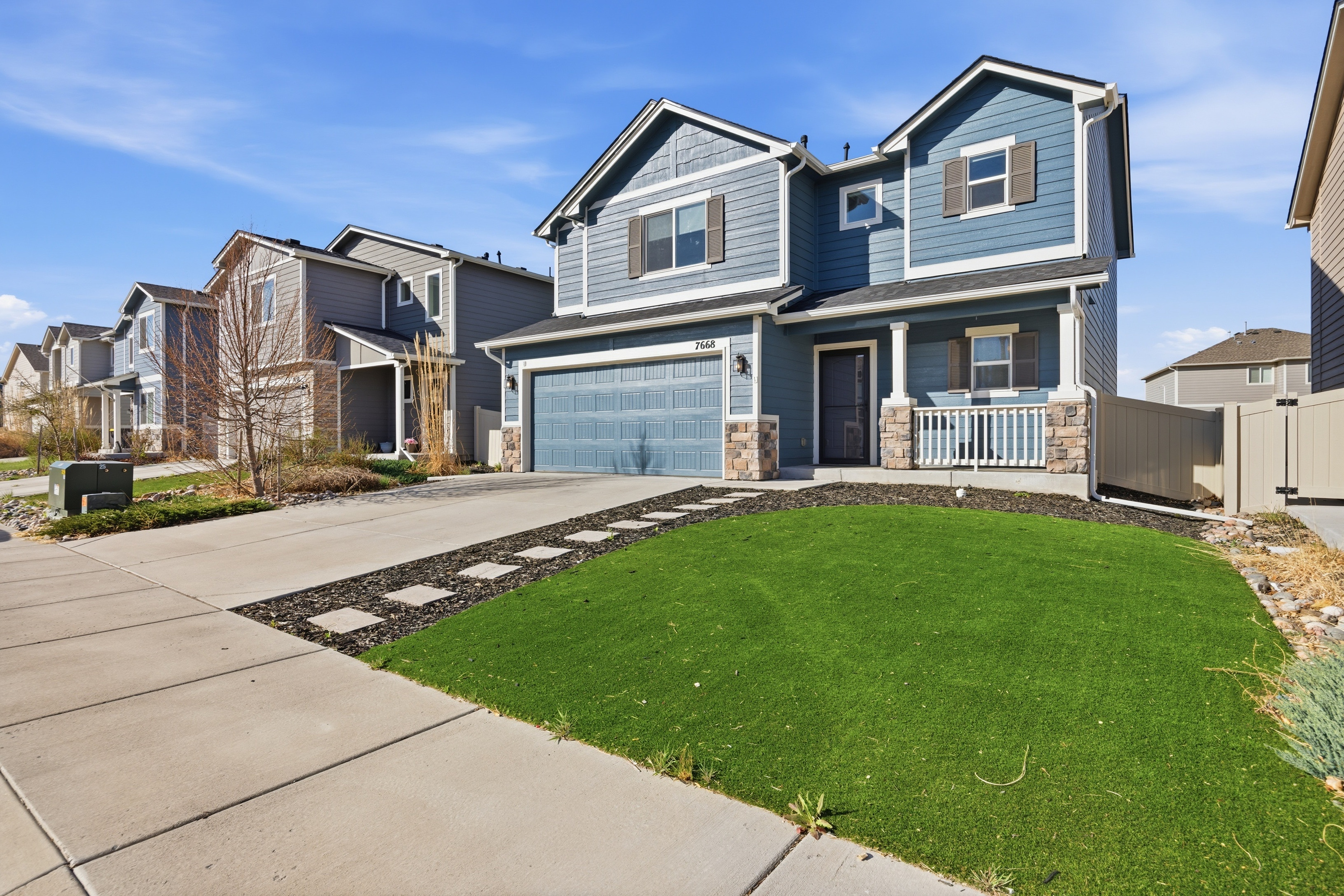 Photo 7 of 36 of 7668 Benecia Dr, Fountain, CO