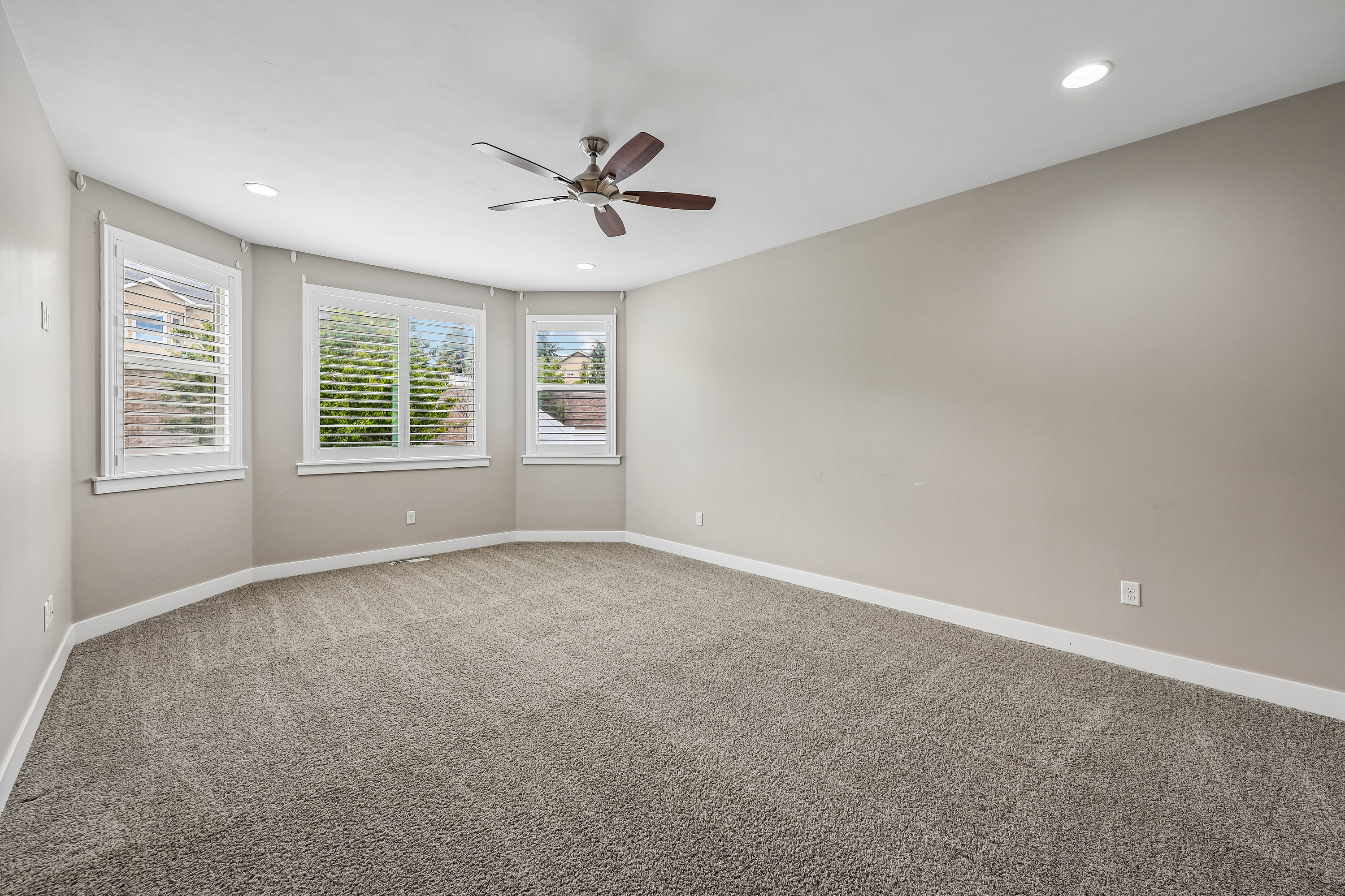 Photo 20 of 41 of 11512 S 4135 W, South Jordan, UT