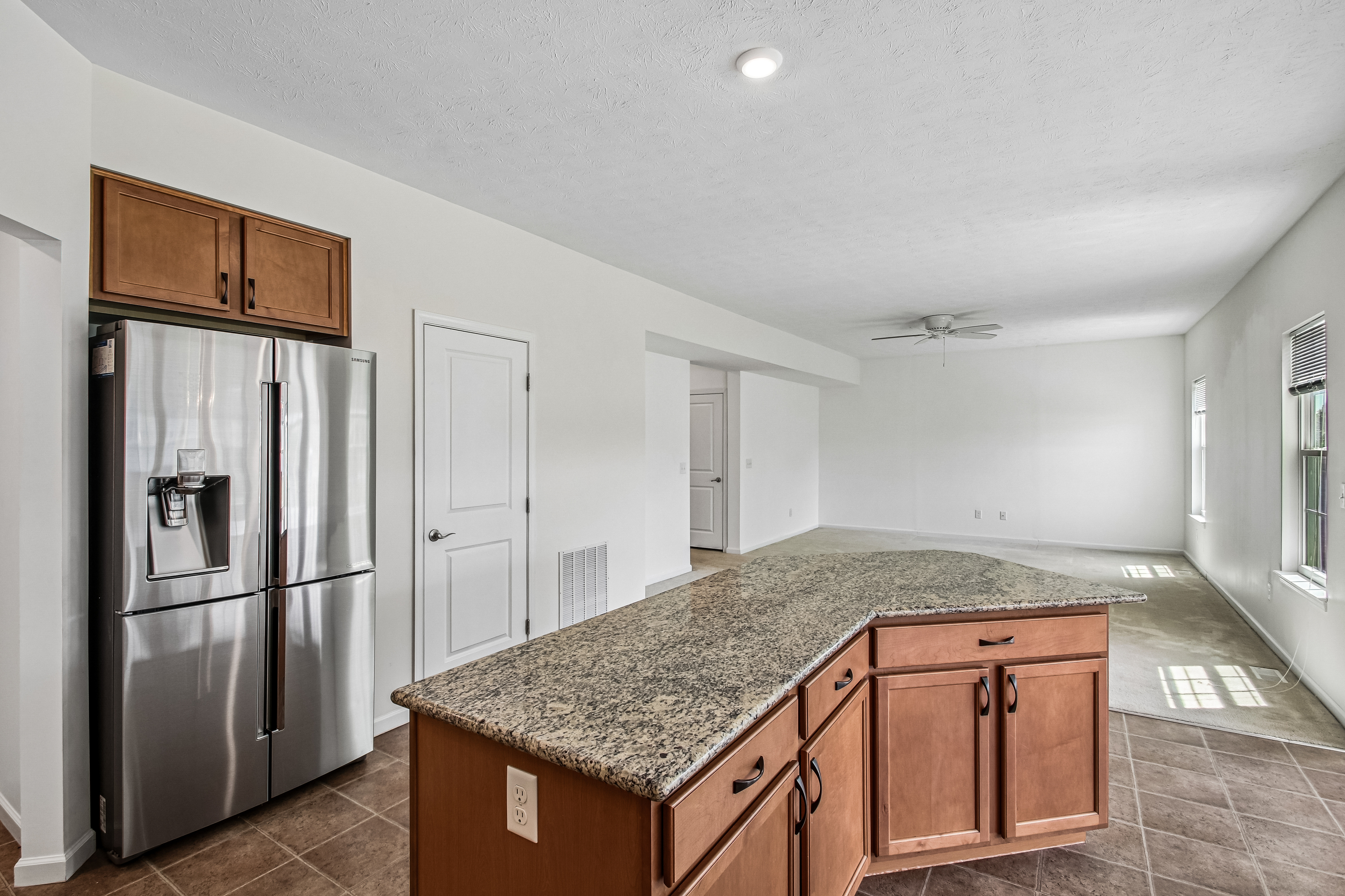 Photo 18 of 48 of 6007 Amber Dr, Farmington, NY