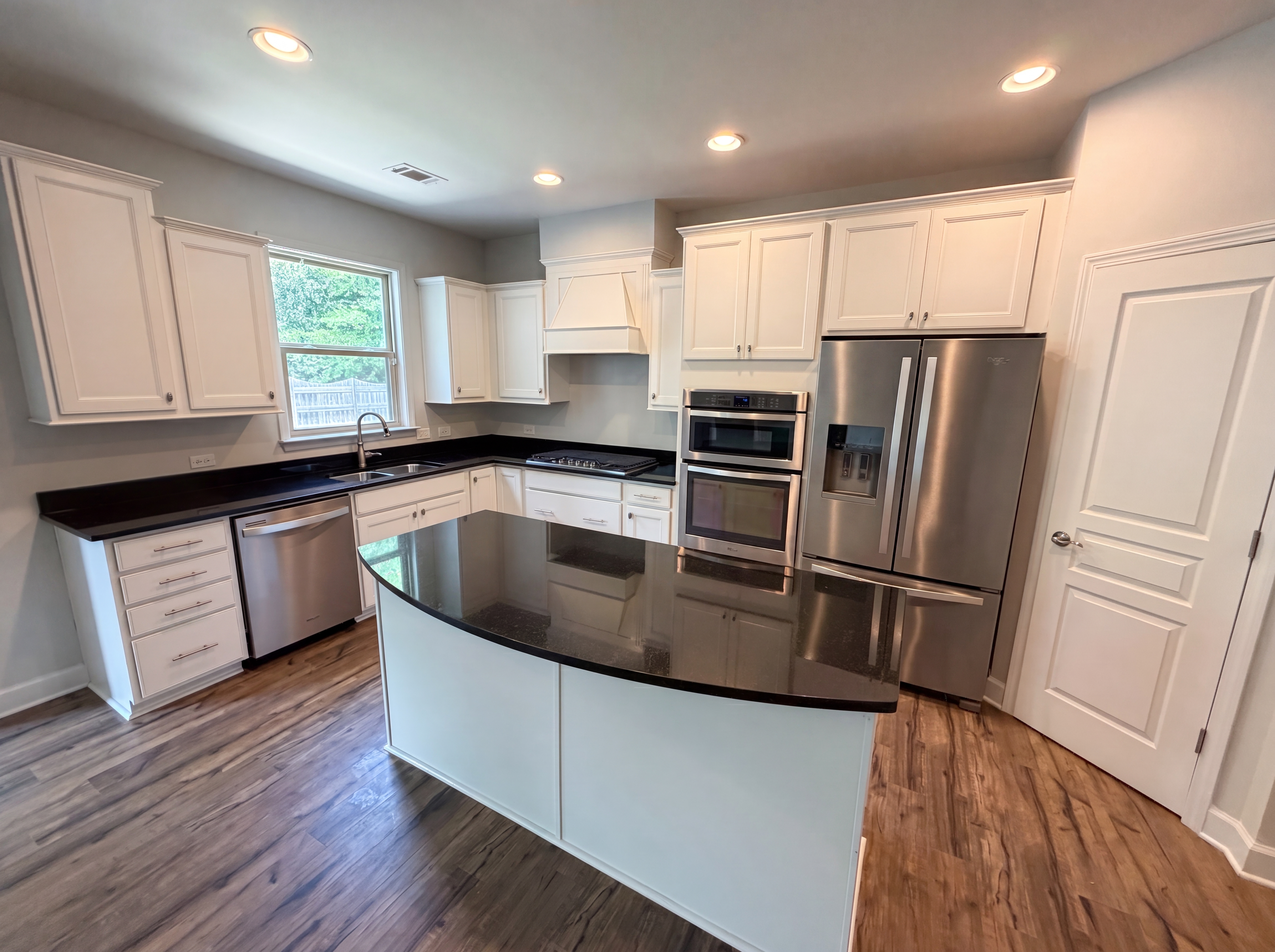 Photo 2 of 24 of 165 Calverton Ln, Tyrone, GA