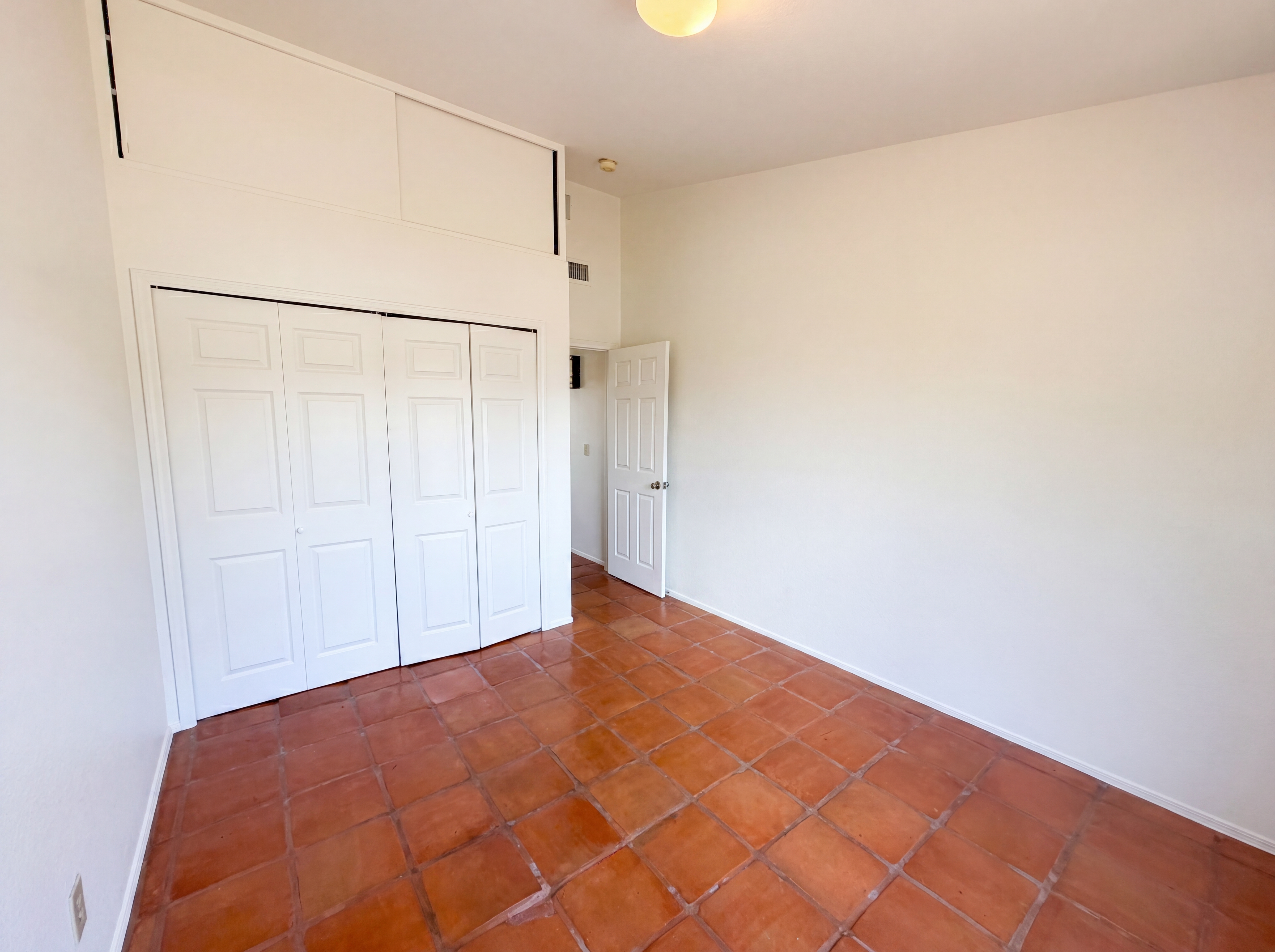 Photo 13 of 21 of 9625 N Broadmede St, Tucson, AZ