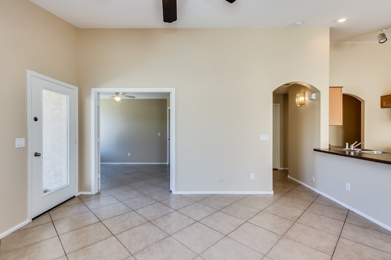 Photo 9 of 28 - 534 E Jeanne Ln, San Tan Valley, AZ 85140