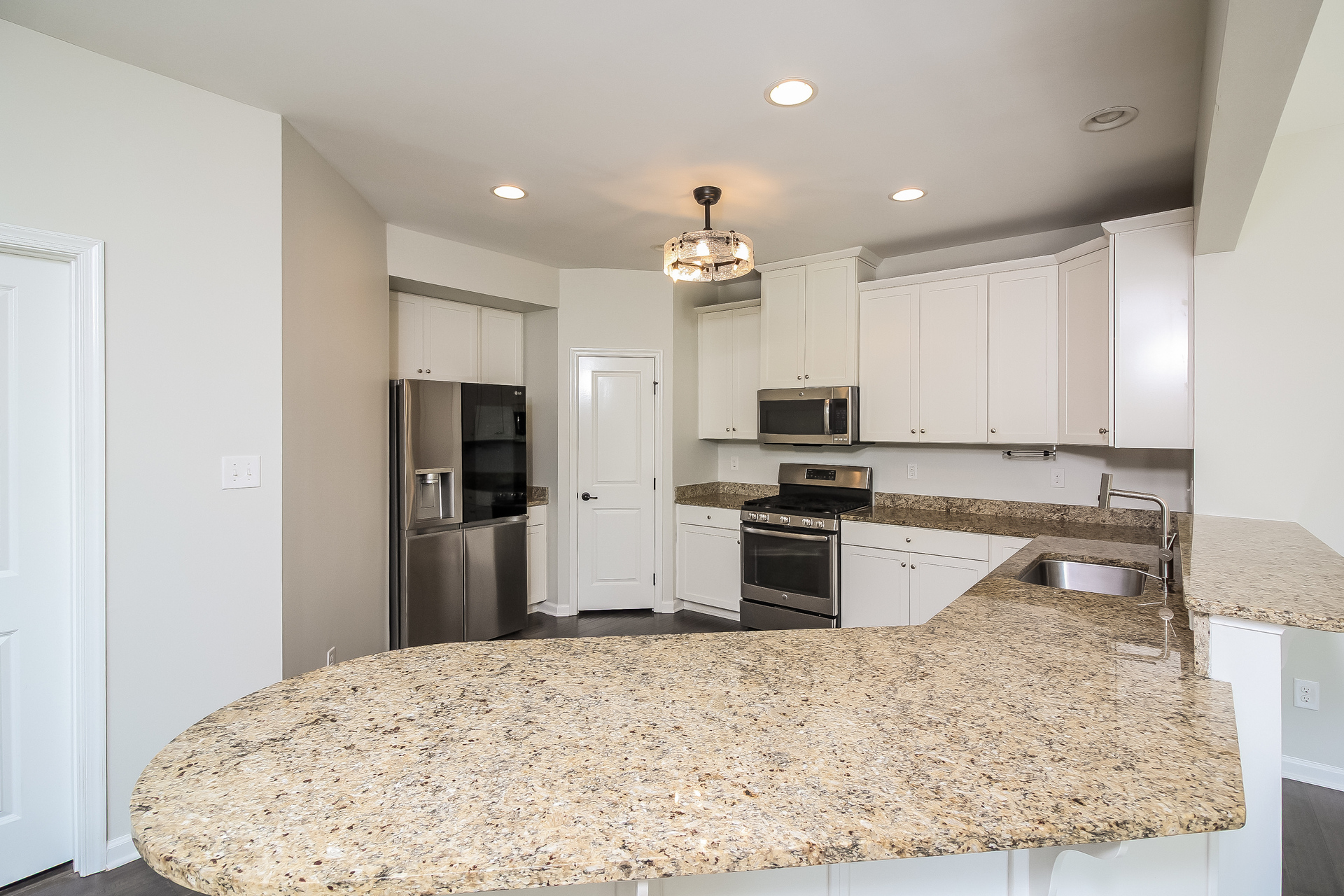Photo 9 of 20 of 10801 Providence Woods Ln, Ashland, VA