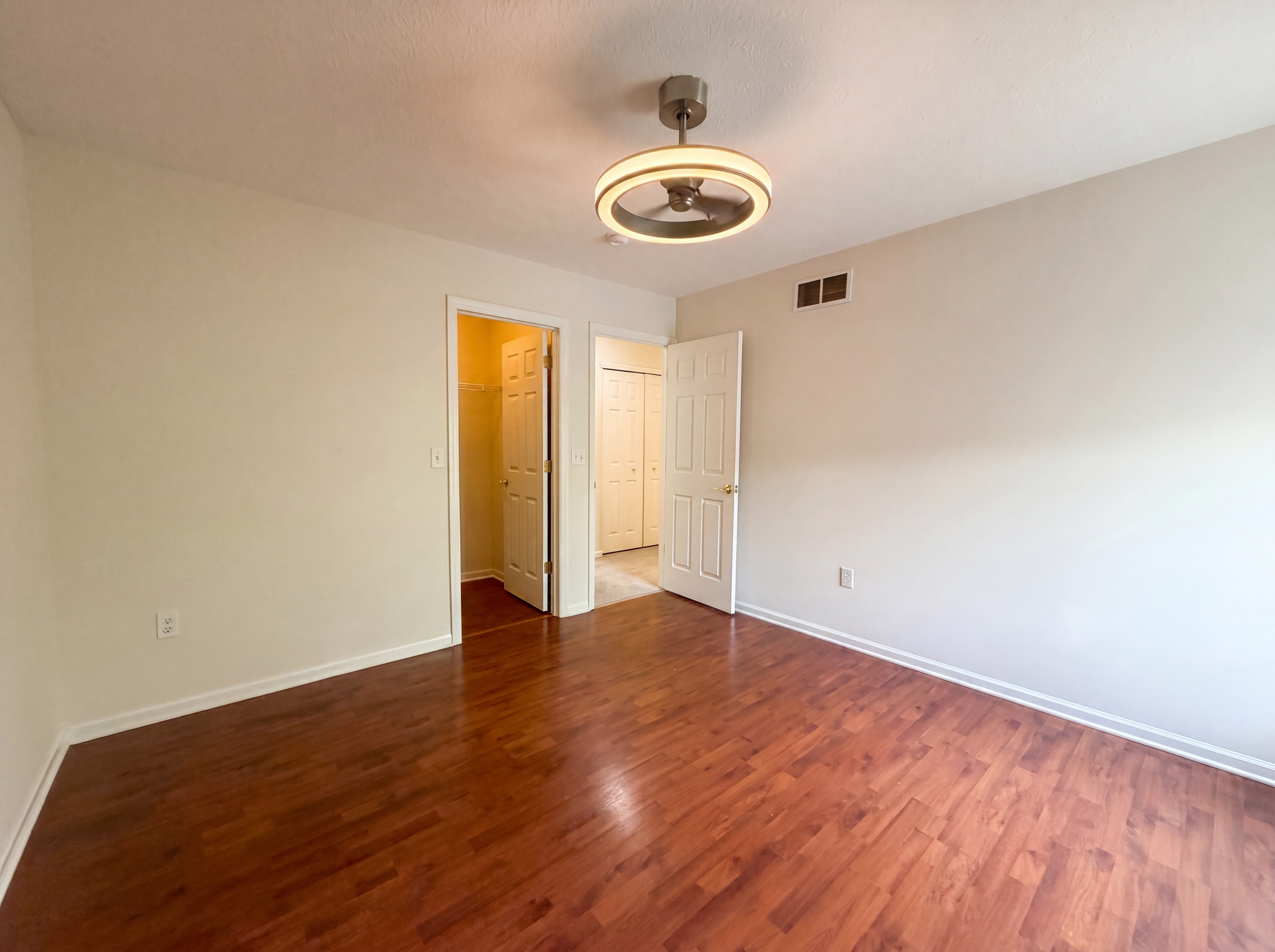 Photo 21 of 44 of 7966 Lazelle Woods Dr, Westerville, OH