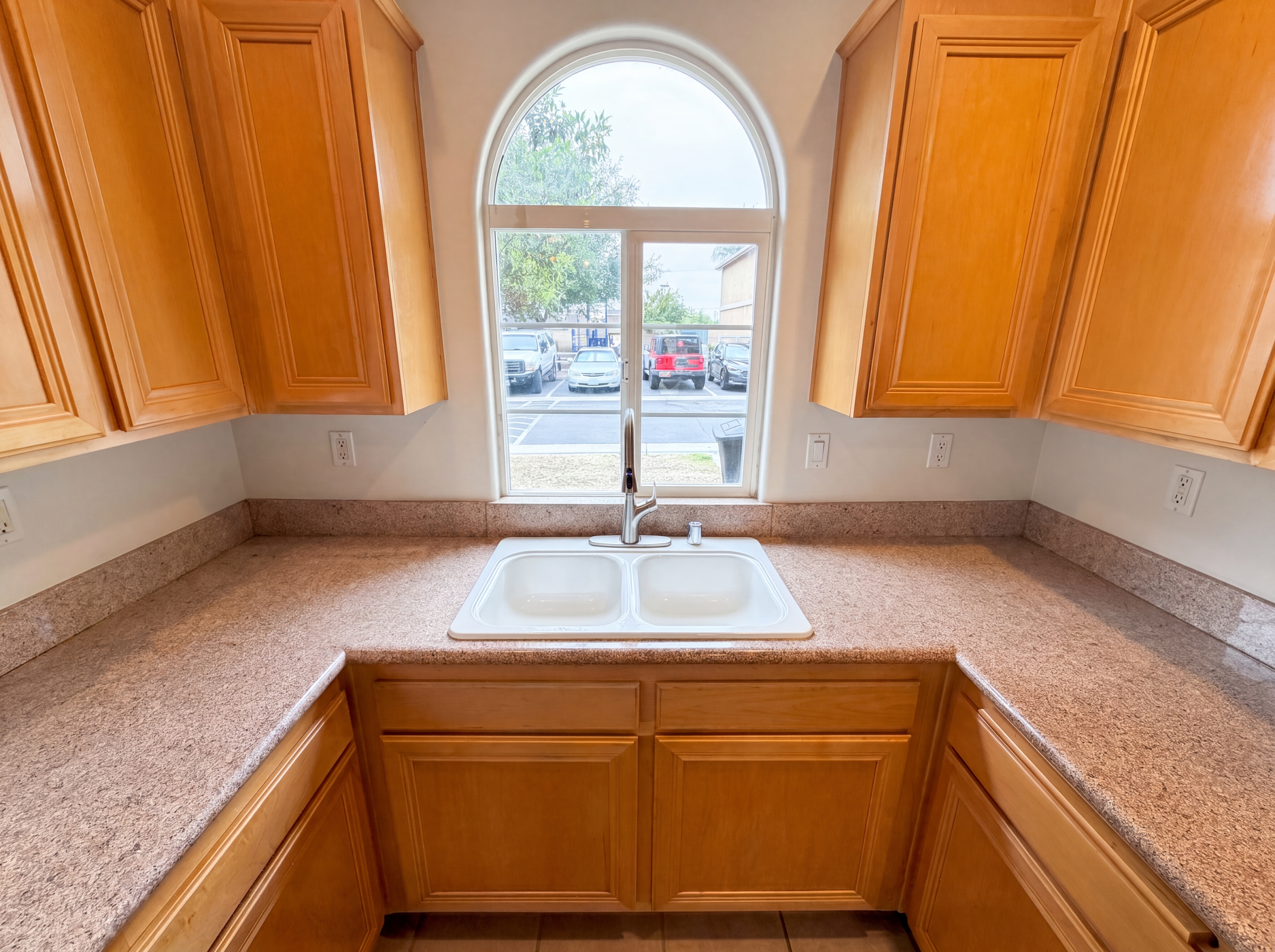 Photo 8 of 40 of 1242 Heritage Way, Covina, CA