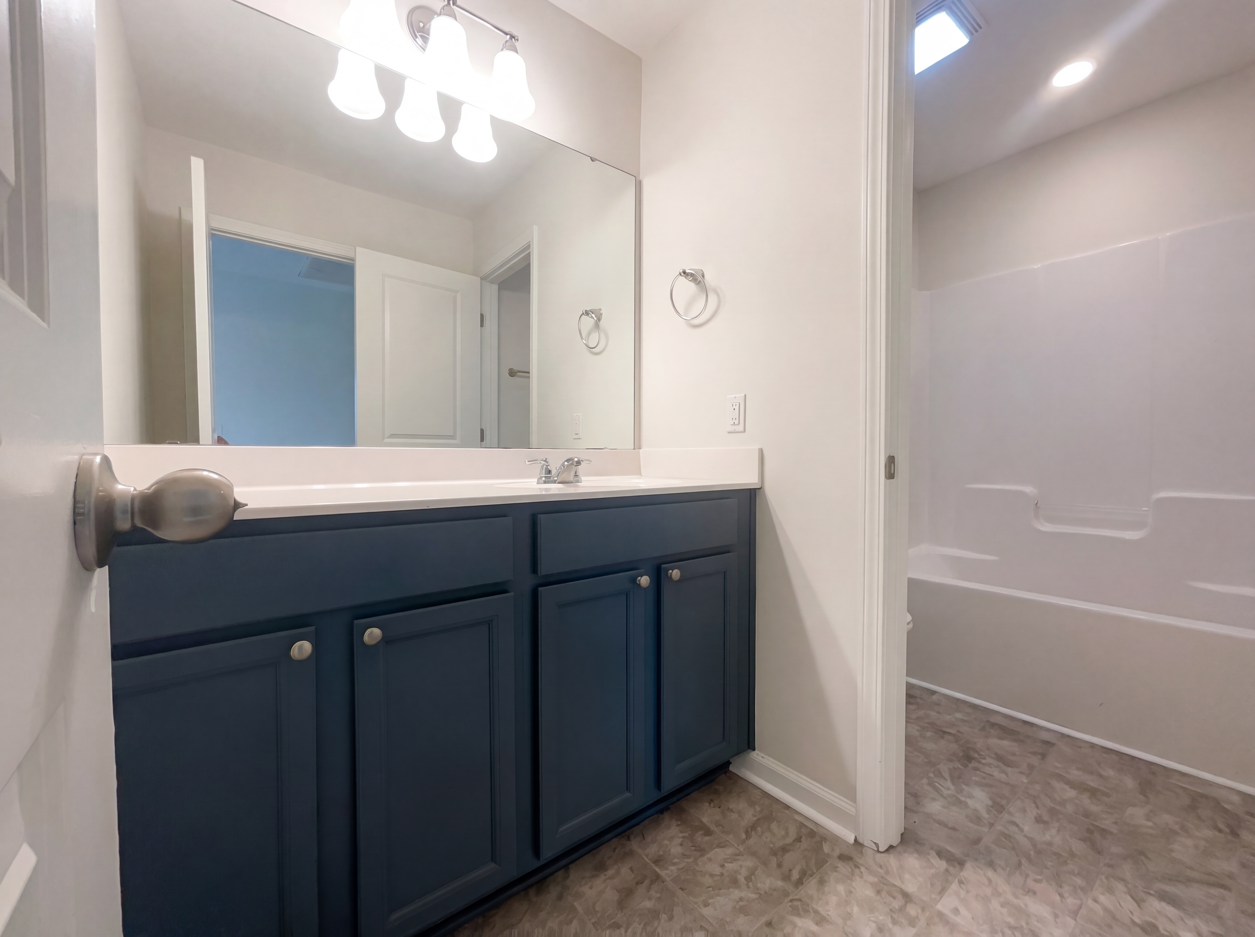Photo 6 of 21 of 2226 Pimlico Dr, Ridgeville, SC