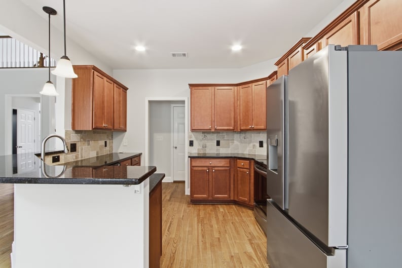 Property photo 2 of 30 Roberson Dr NE