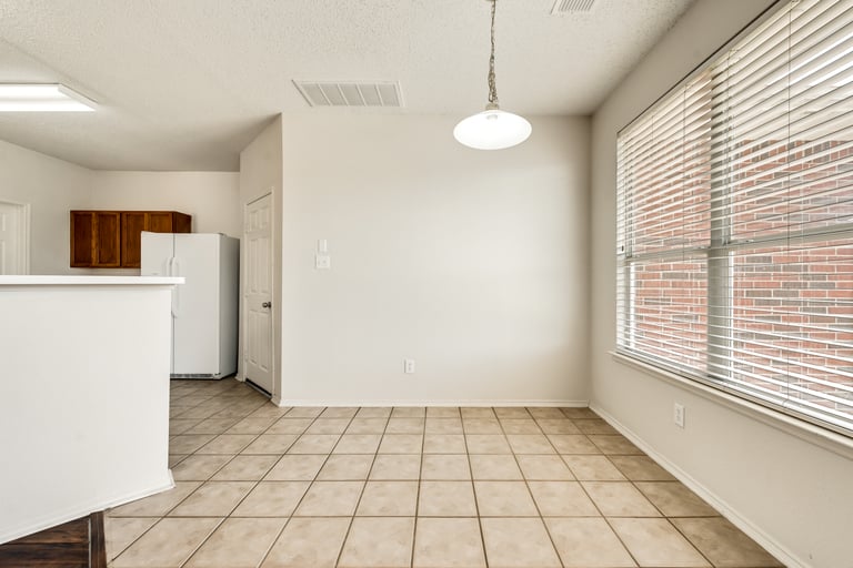 Photo 9 of 34 - 2903 Tangleglen Dr, Rockwall, TX 75032