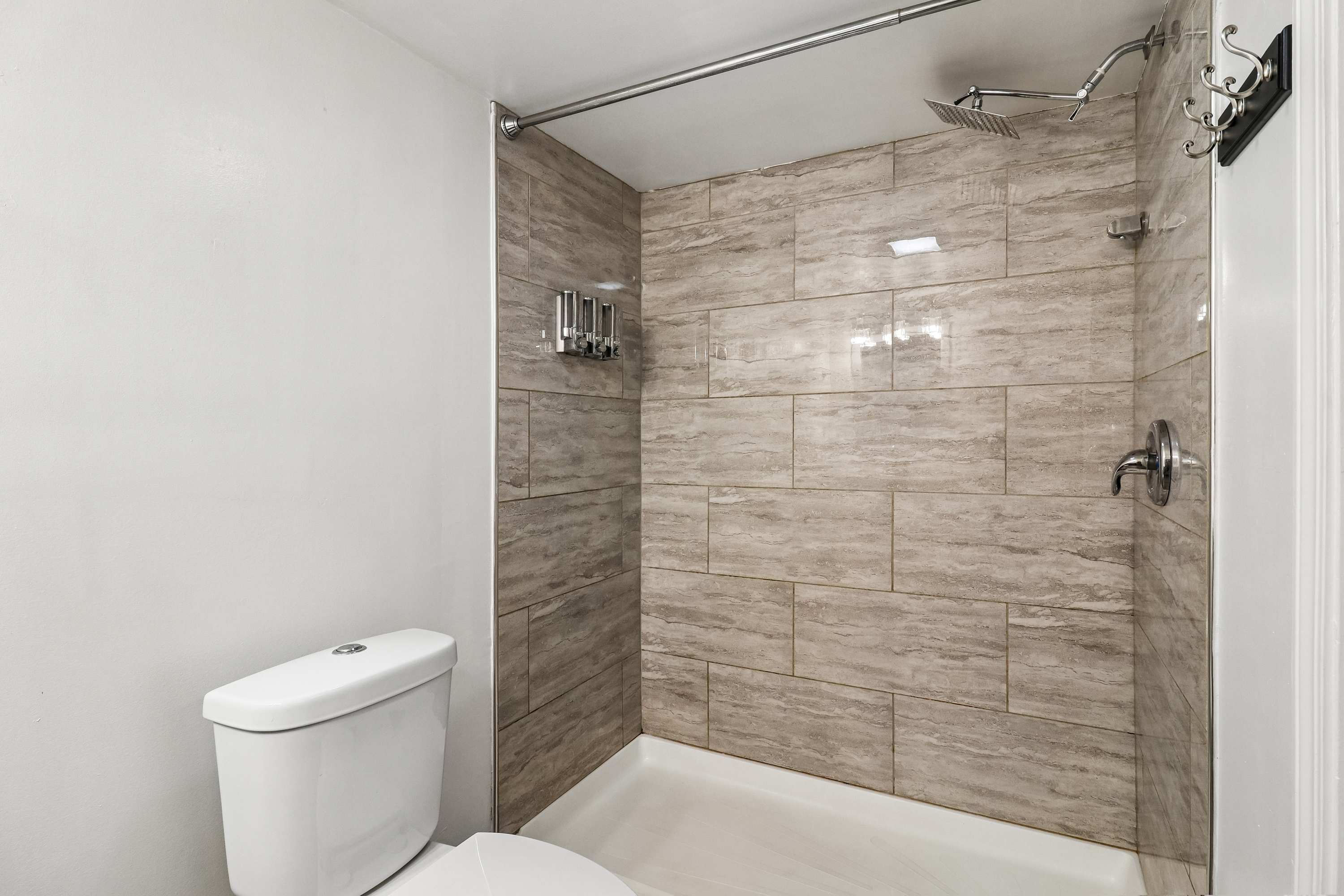 Photo 13 of 41 of 1107 W 101st St, Chicago, IL