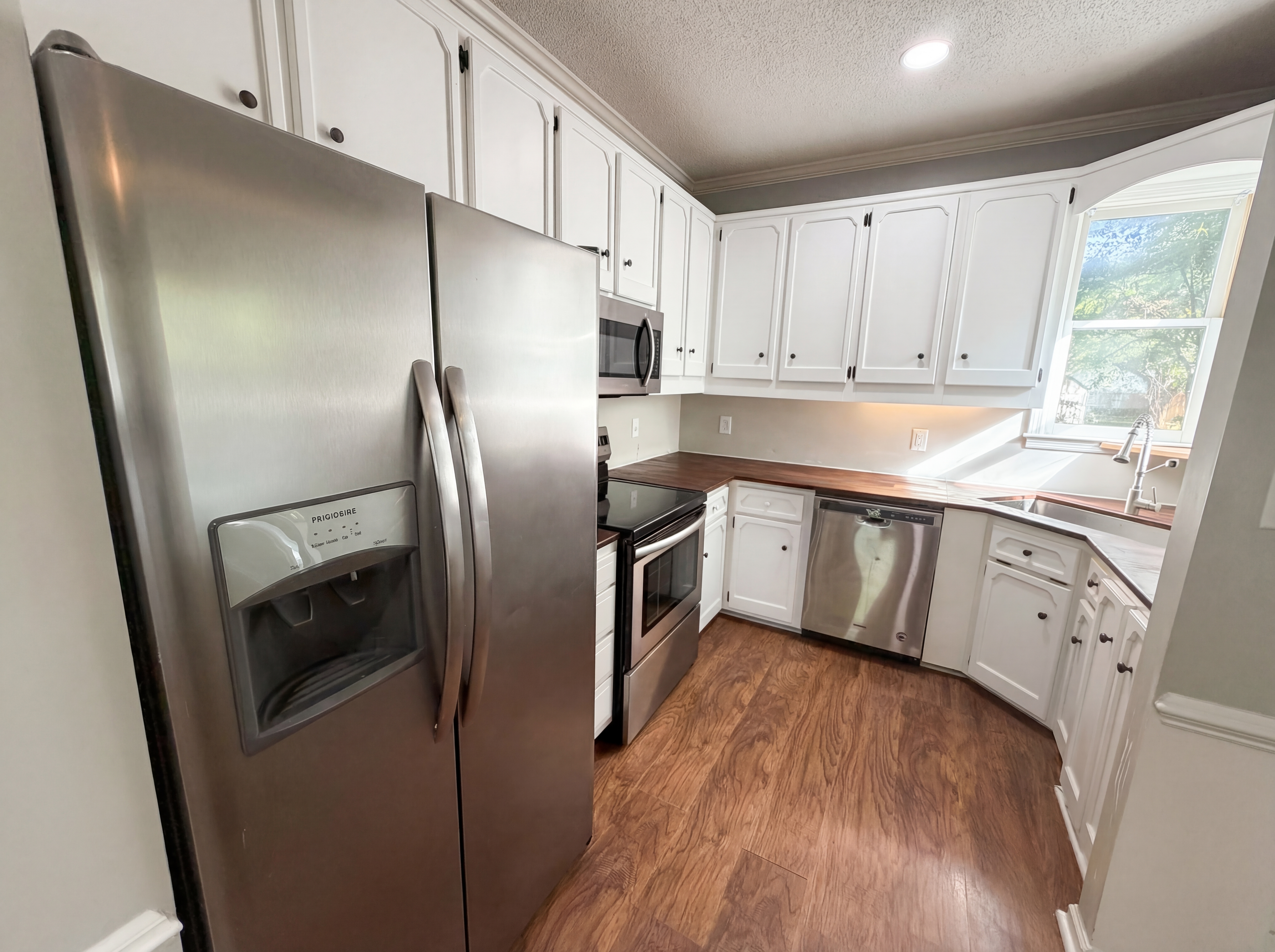 Photo 13 of 20 of 204 Wallace Cir, Lexington, SC
