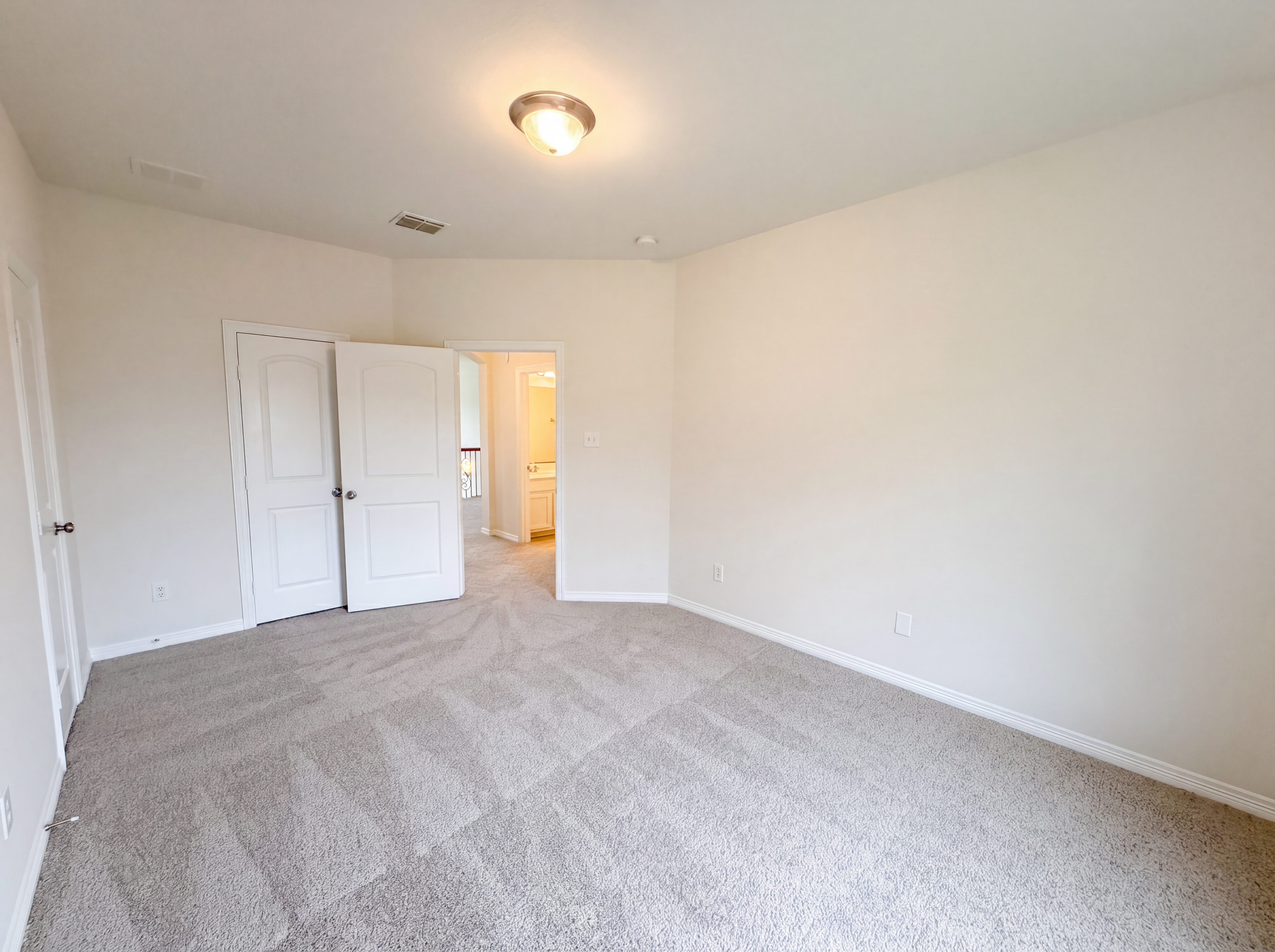 Photo 11 of 32 of 2900 Preston Ln, Wylie, TX