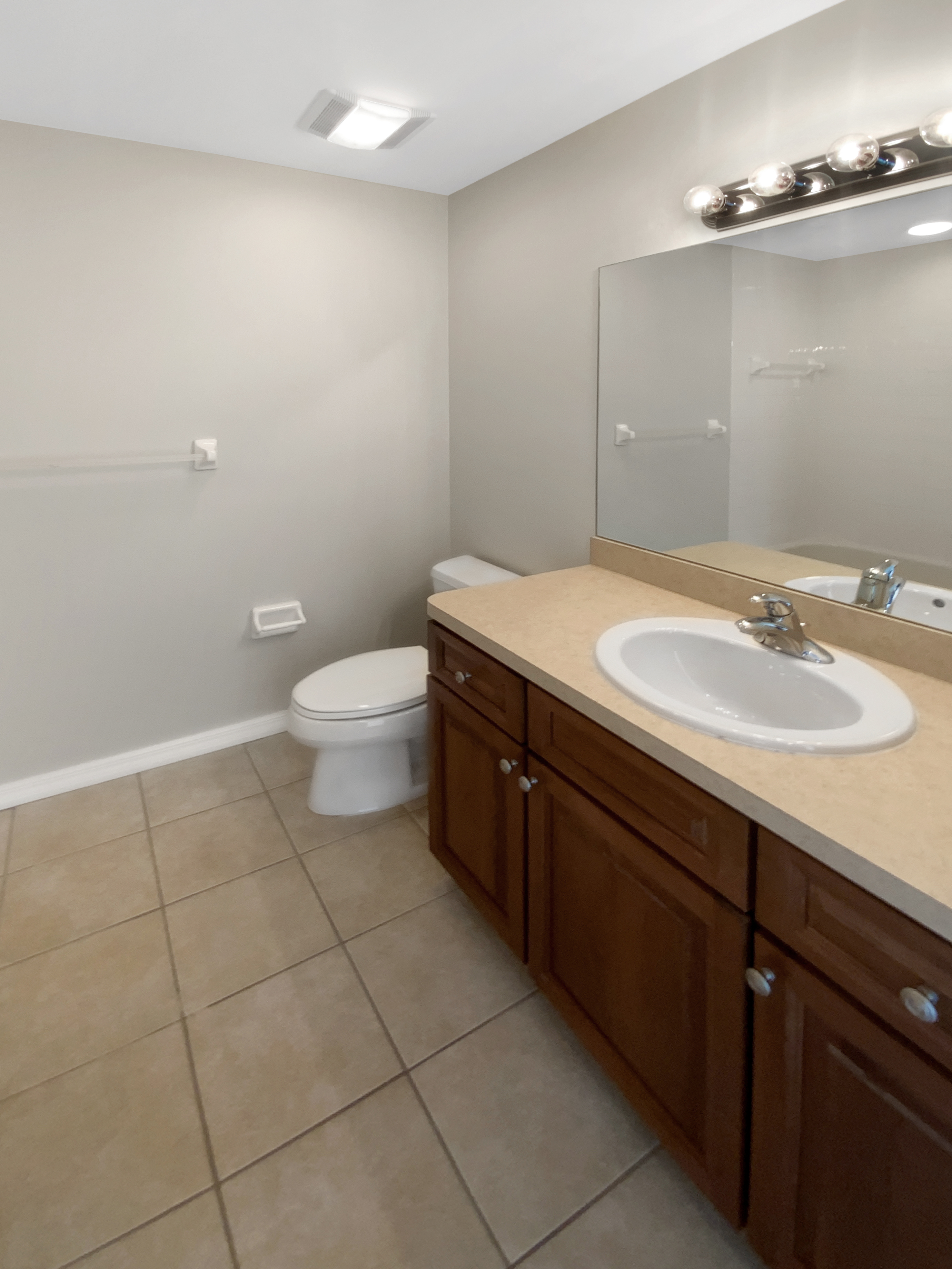 Photo 26 of 32 of 915 Woodbridge Ct, Safety Harbor, FL