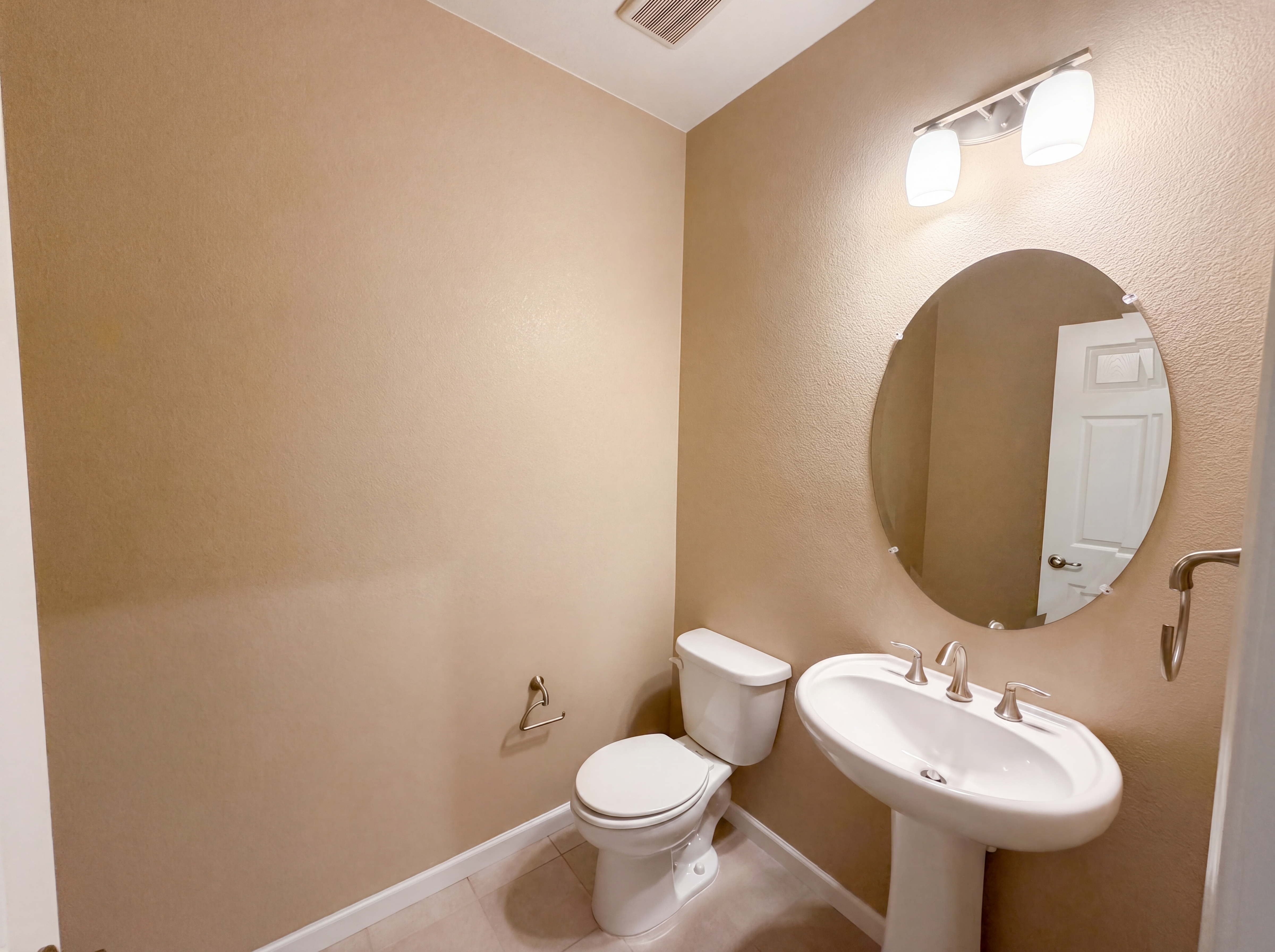 Photo 15 of 23 of 3935 Deergrass Cir, Rocklin, CA