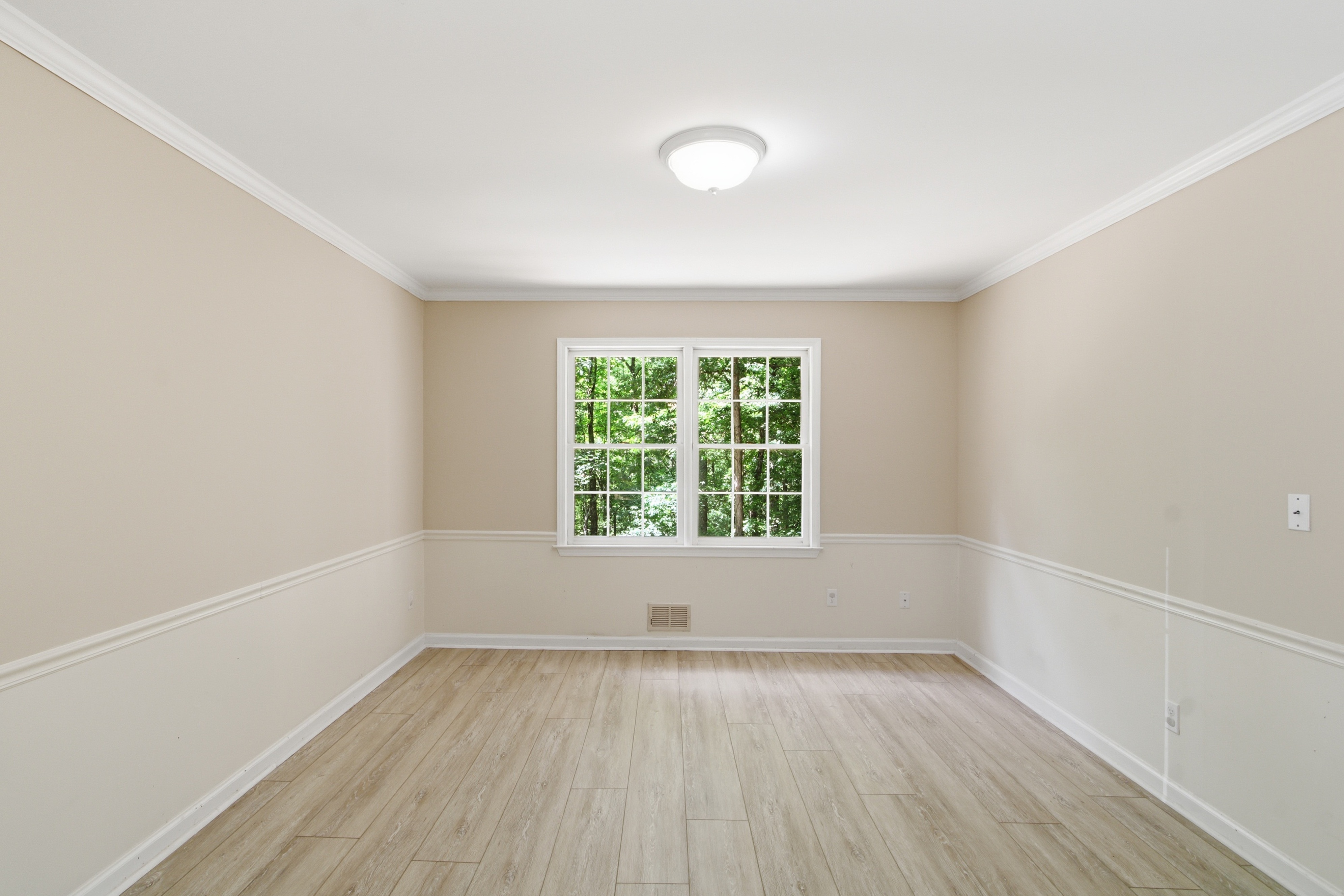 Photo 18 of 46 of 4003 Oakview Ct, Alpharetta, GA