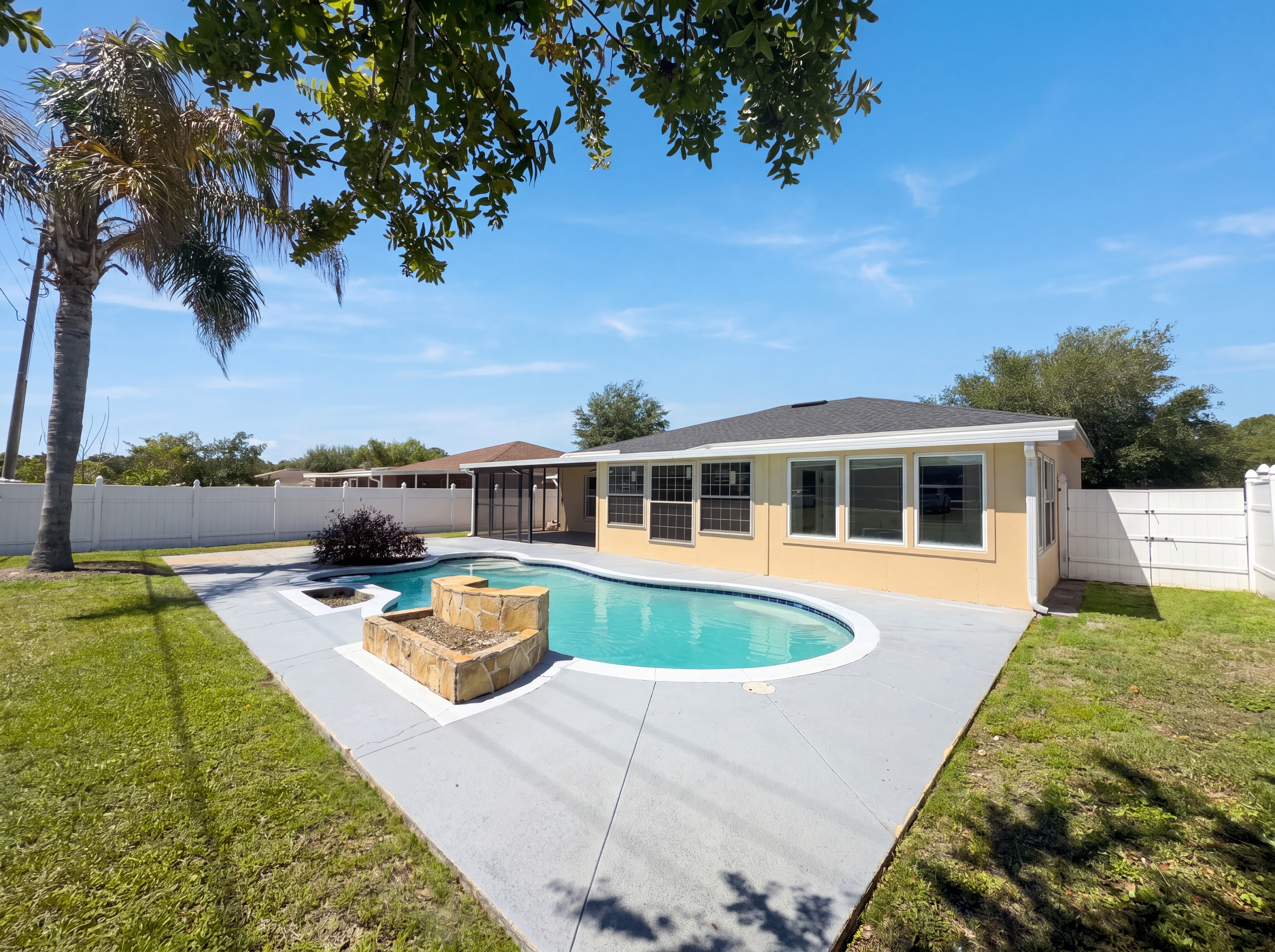 Photo 21 of 22 of 6457 Myrtlewood Dr, Lakeland, FL